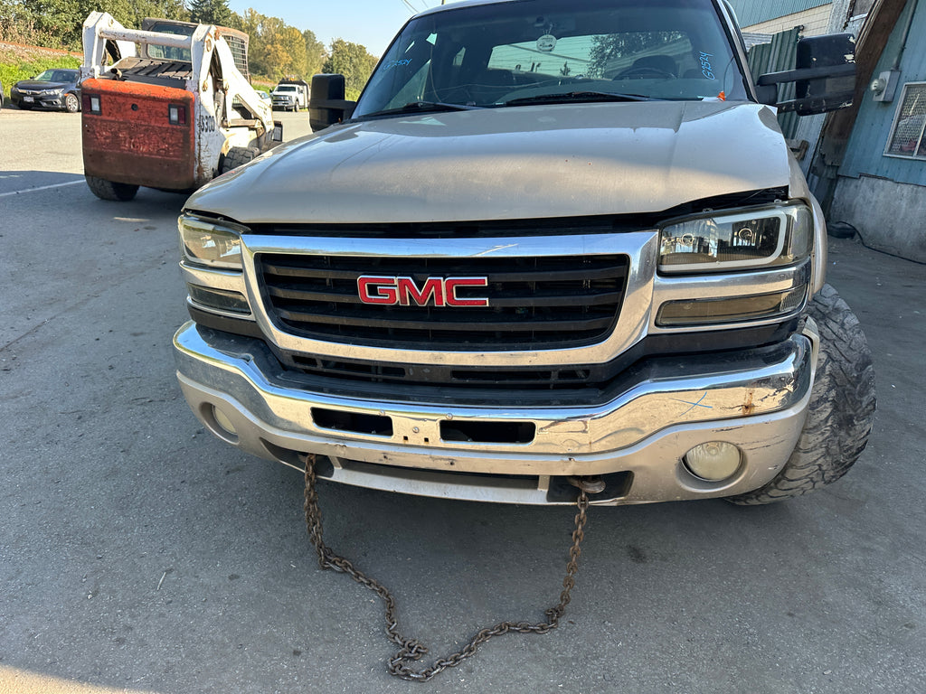 2005 GMC Sierra K2500HD 6.6 LLY Duramax – G2524
