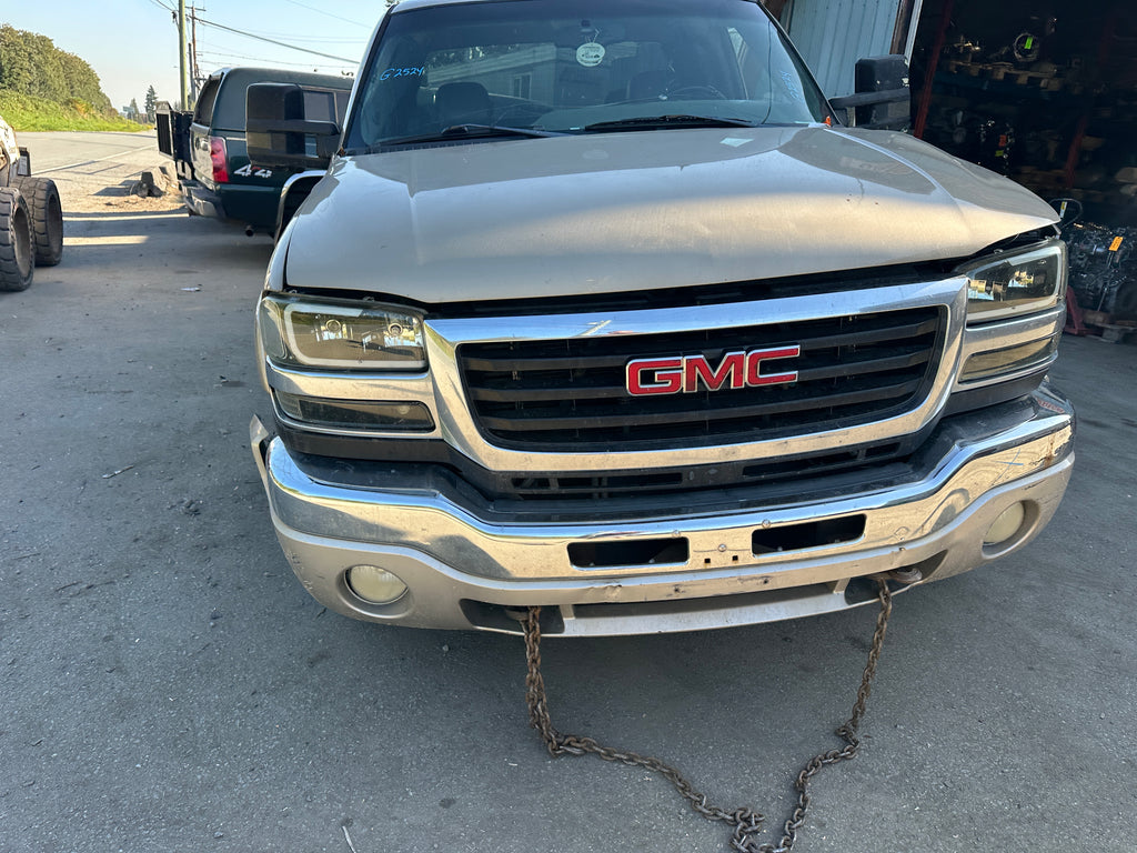 2005 GMC Sierra K2500HD 6.6 LLY Duramax – G2524