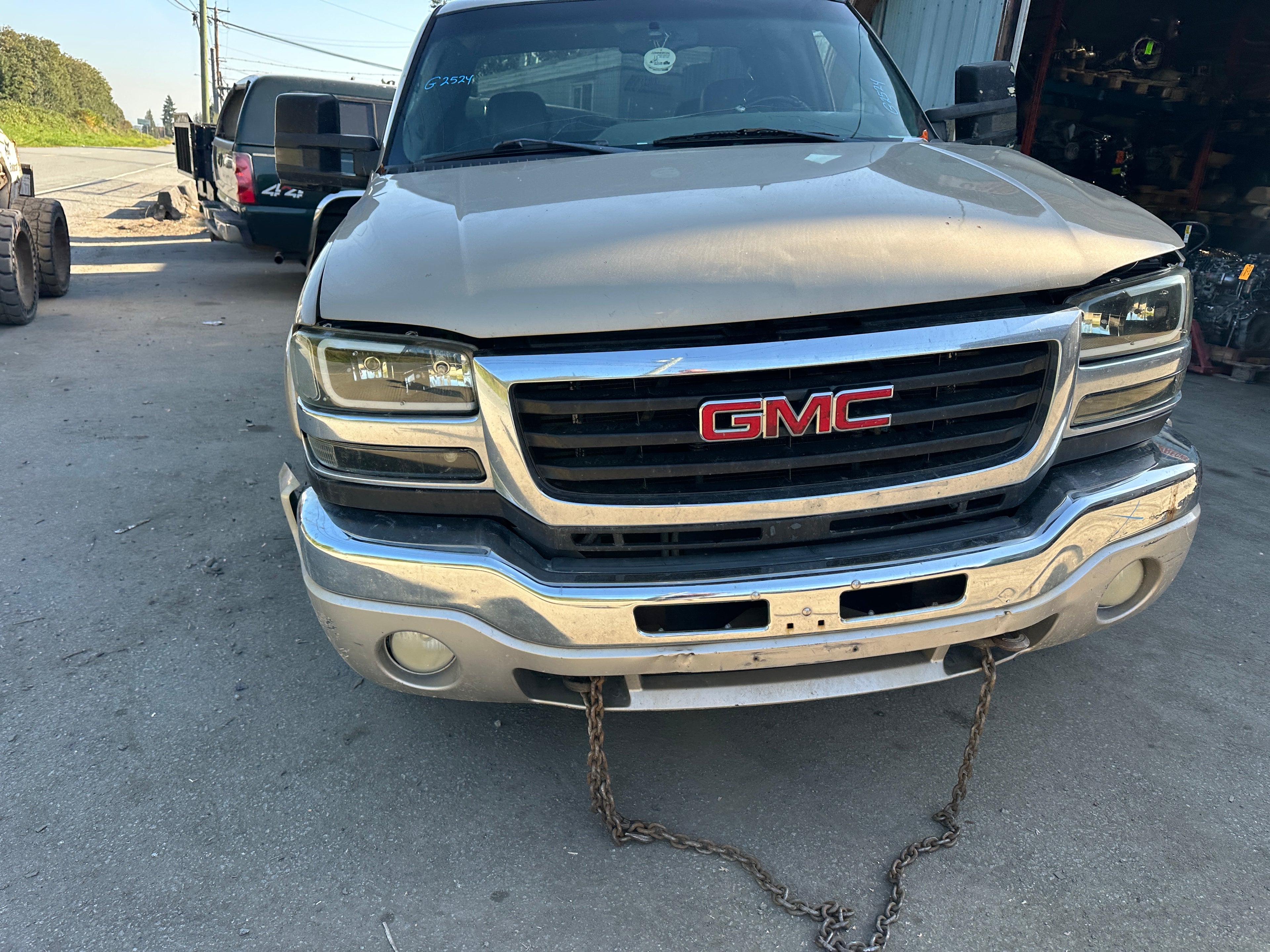 2005 GMC Sierra K2500HD 6.6 LLY Duramax – G2524