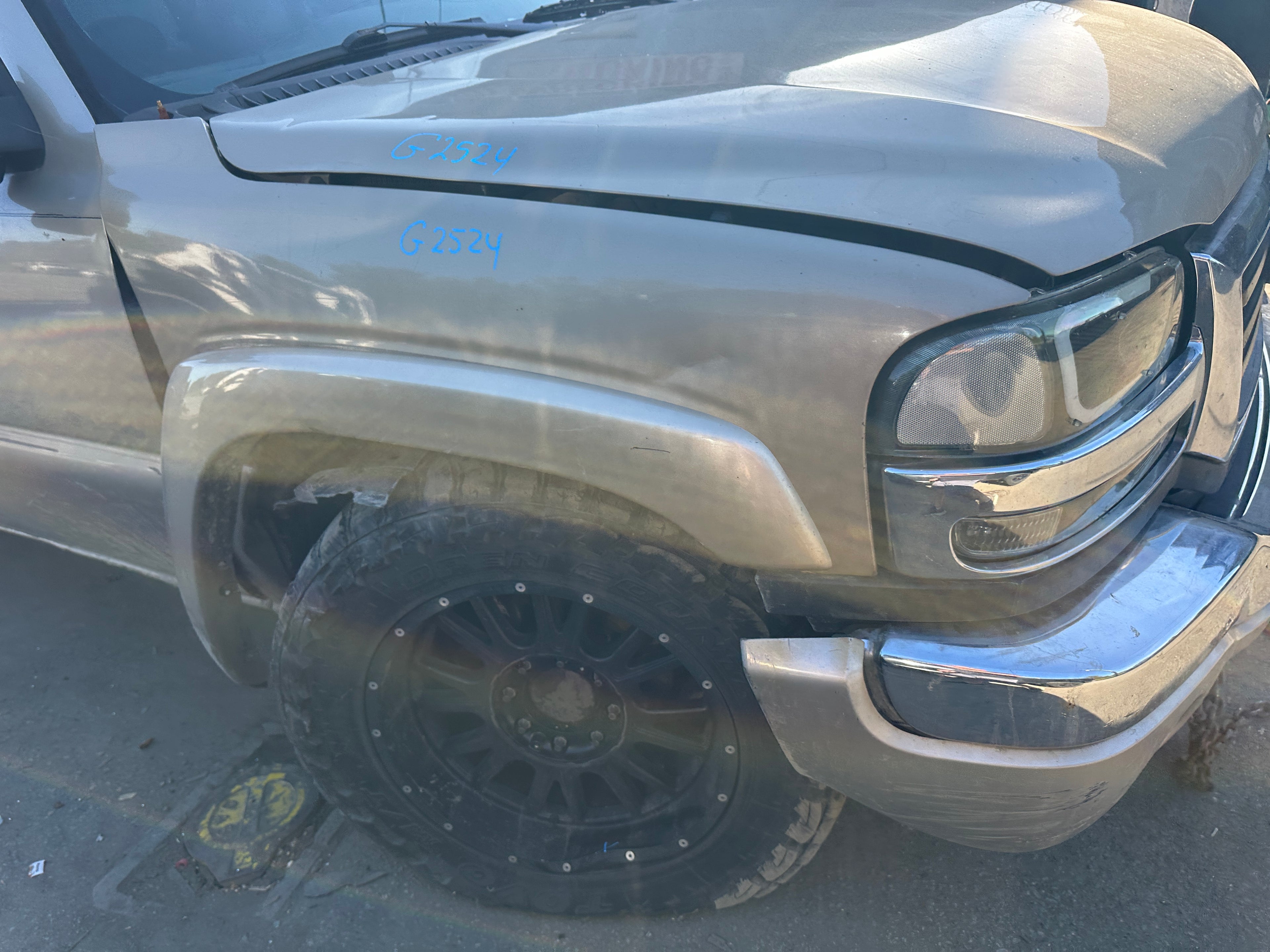 2005 GMC Sierra K2500HD 6.6 LLY Duramax – G2524