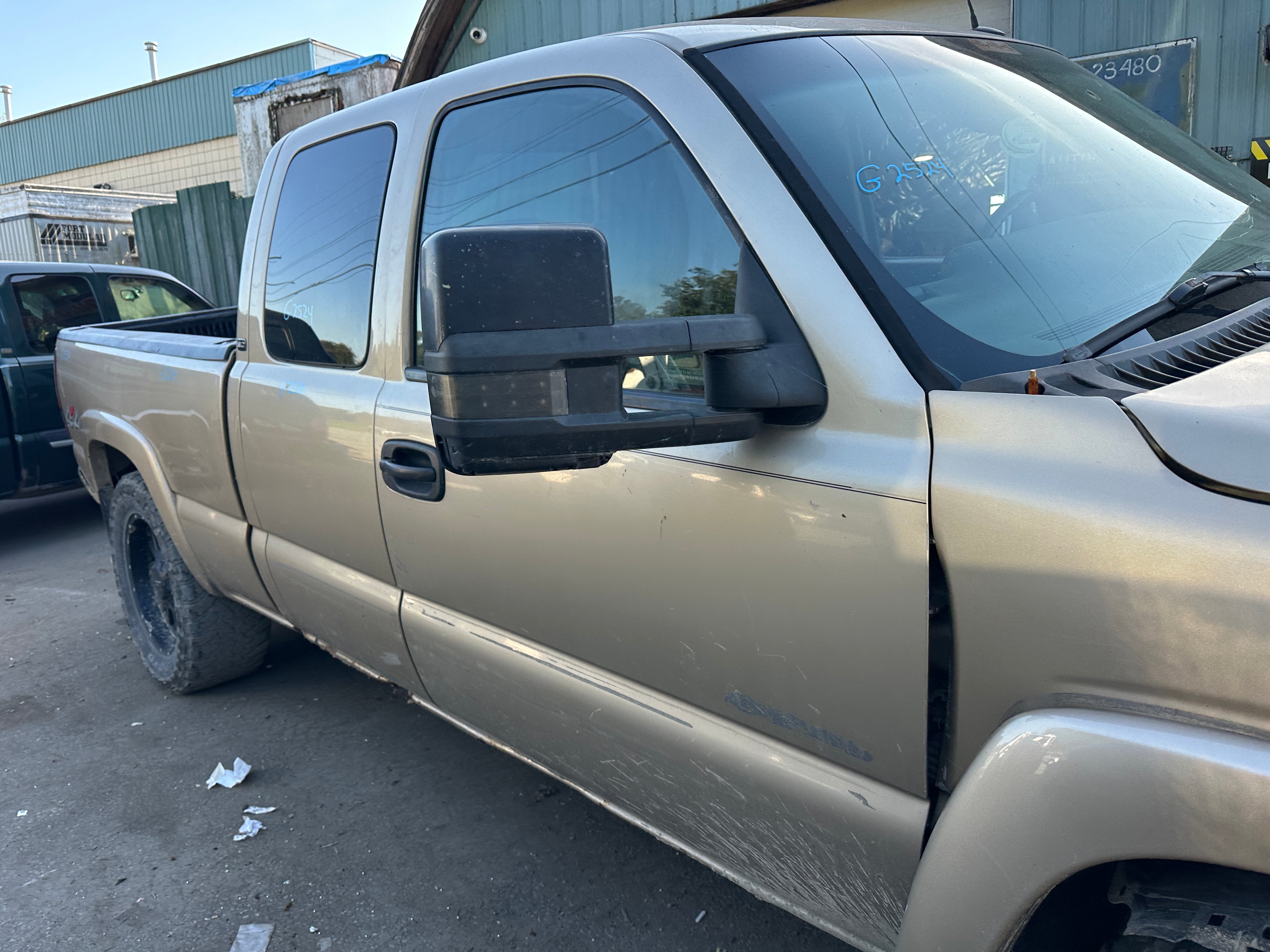 2005 GMC Sierra K2500HD 6.6 LLY Duramax – G2524