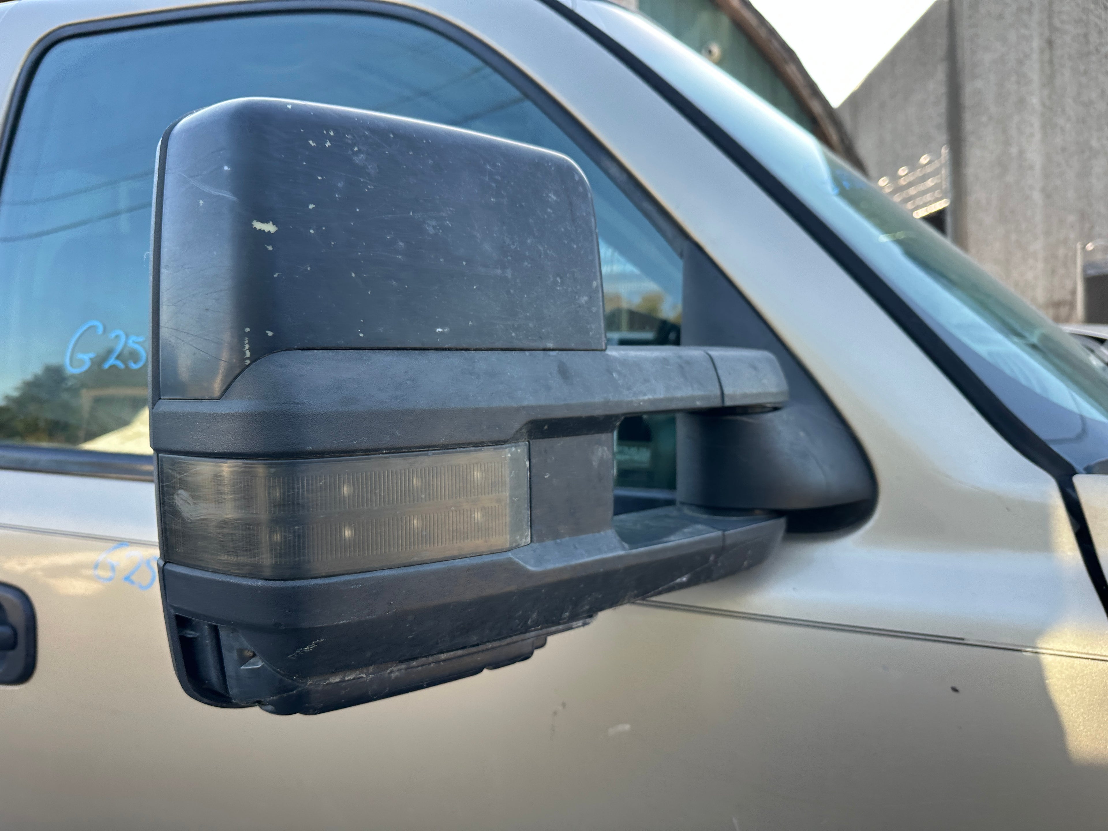 2005 GMC Sierra K2500HD 6.6 LLY Duramax – G2524