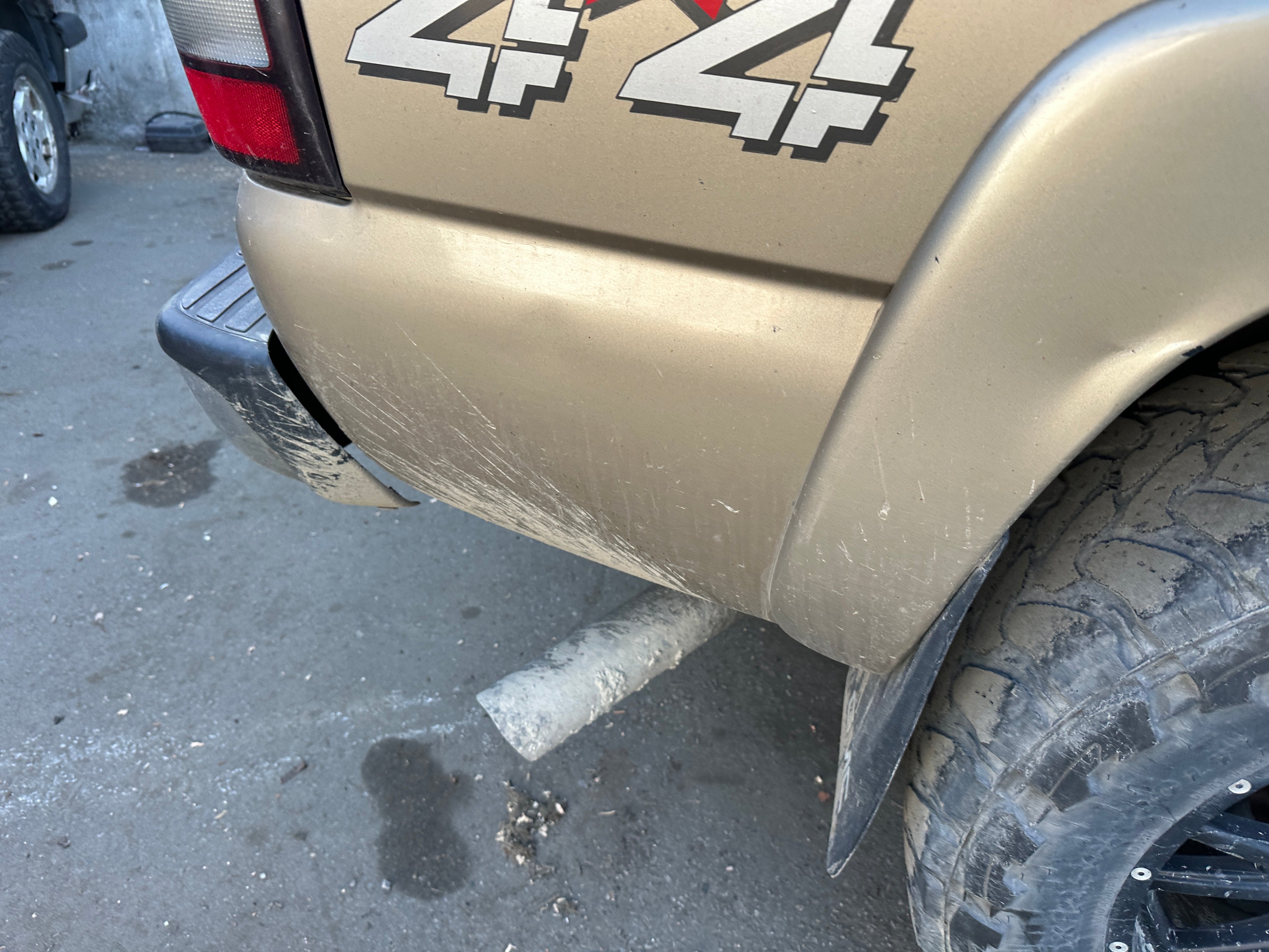 2005 GMC Sierra K2500HD 6.6 LLY Duramax – G2524