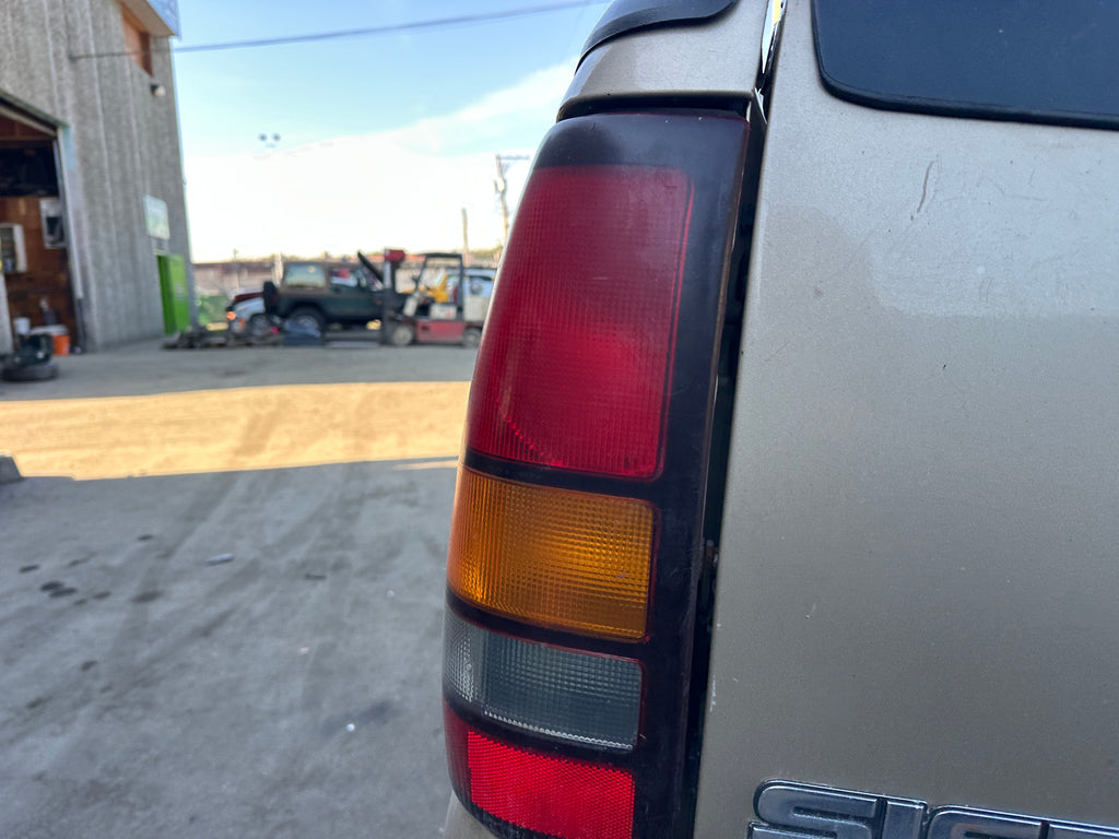 2005 GMC Sierra K2500HD 6.6 LLY Duramax – G2524