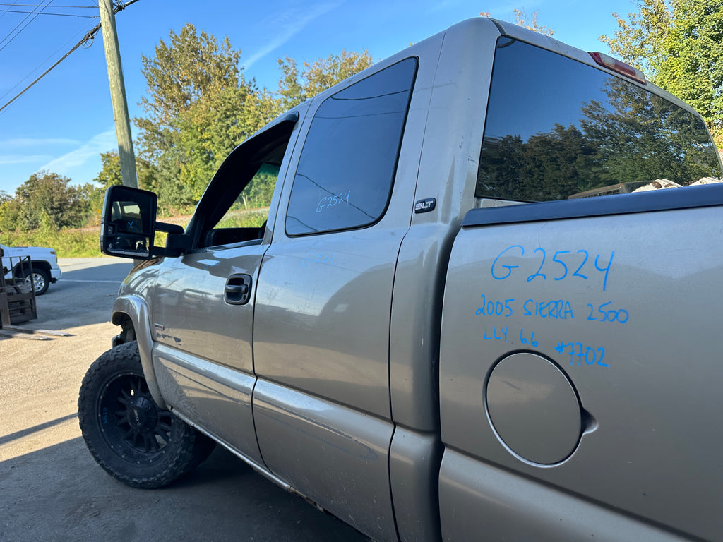 2005 GMC Sierra K2500HD 6.6 LLY Duramax – G2524
