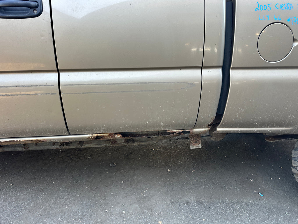 2005 GMC Sierra K2500HD 6.6 LLY Duramax – G2524