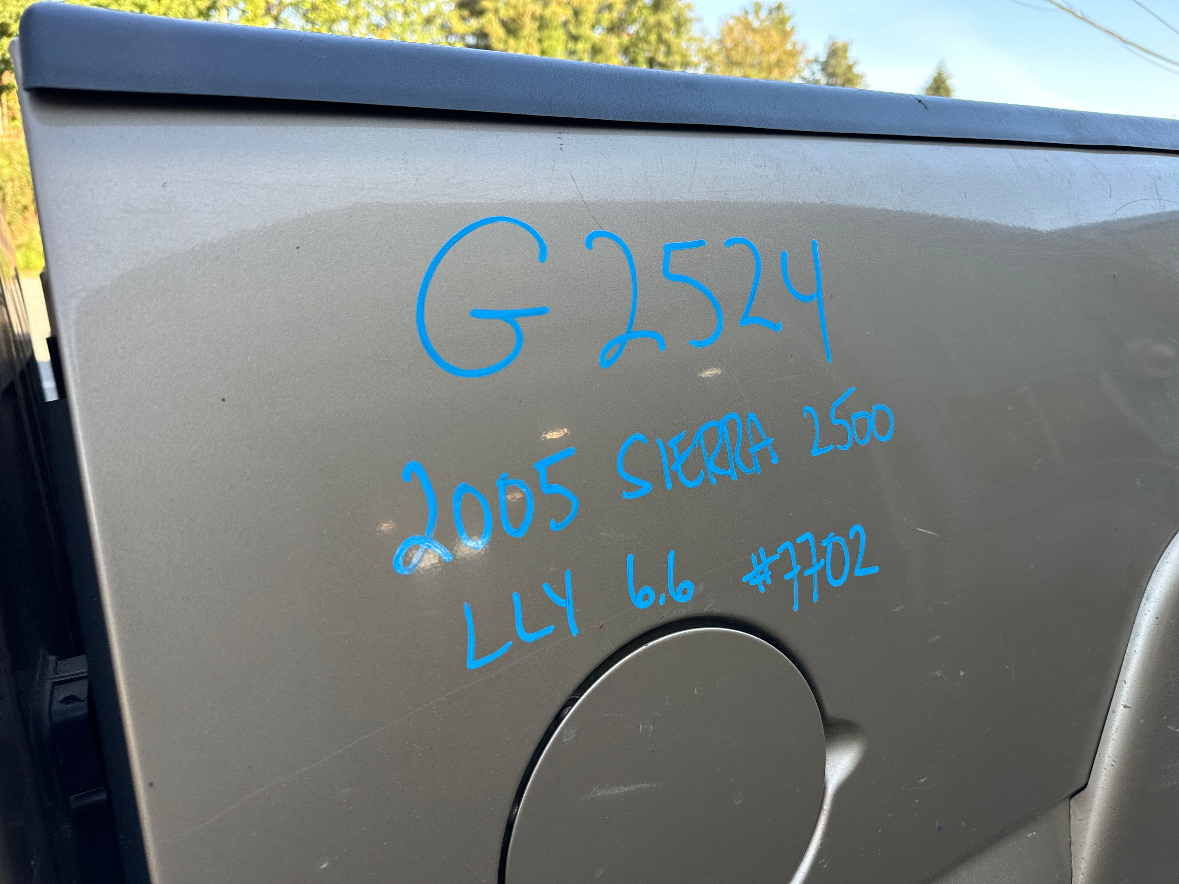 2005 GMC Sierra K2500HD 6.6 LLY Duramax – G2524