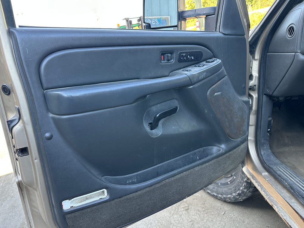 2005 GMC Sierra K2500HD 6.6 LLY Duramax – G2524