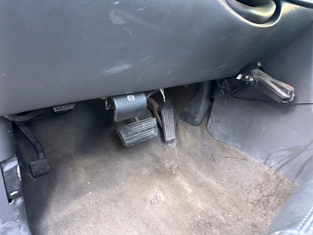 2005 GMC Sierra K2500HD 6.6 LLY Duramax – G2524