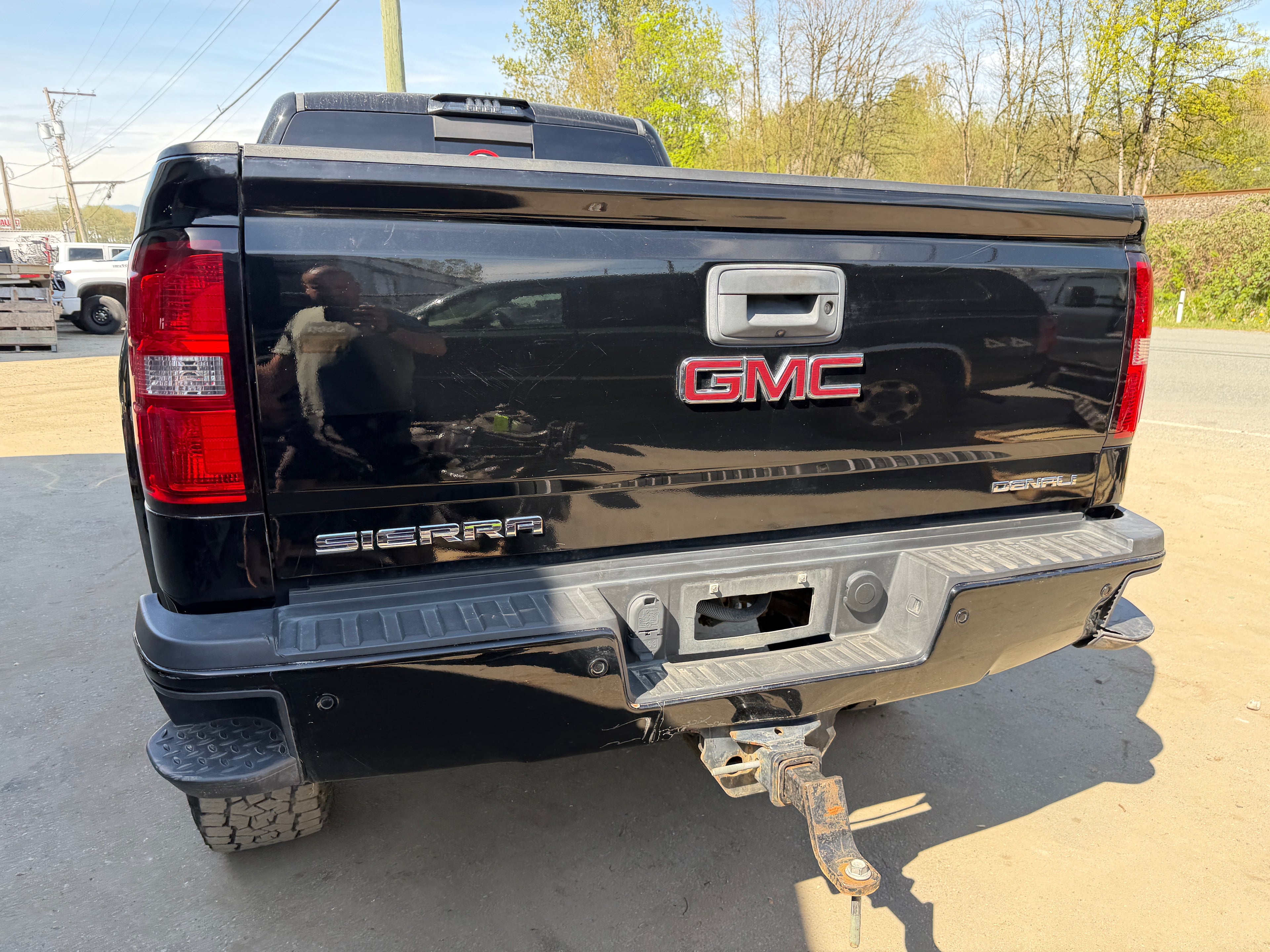 2019 GMC Sierra 3500HD Denali 6.6 L5P Duramax – G2611