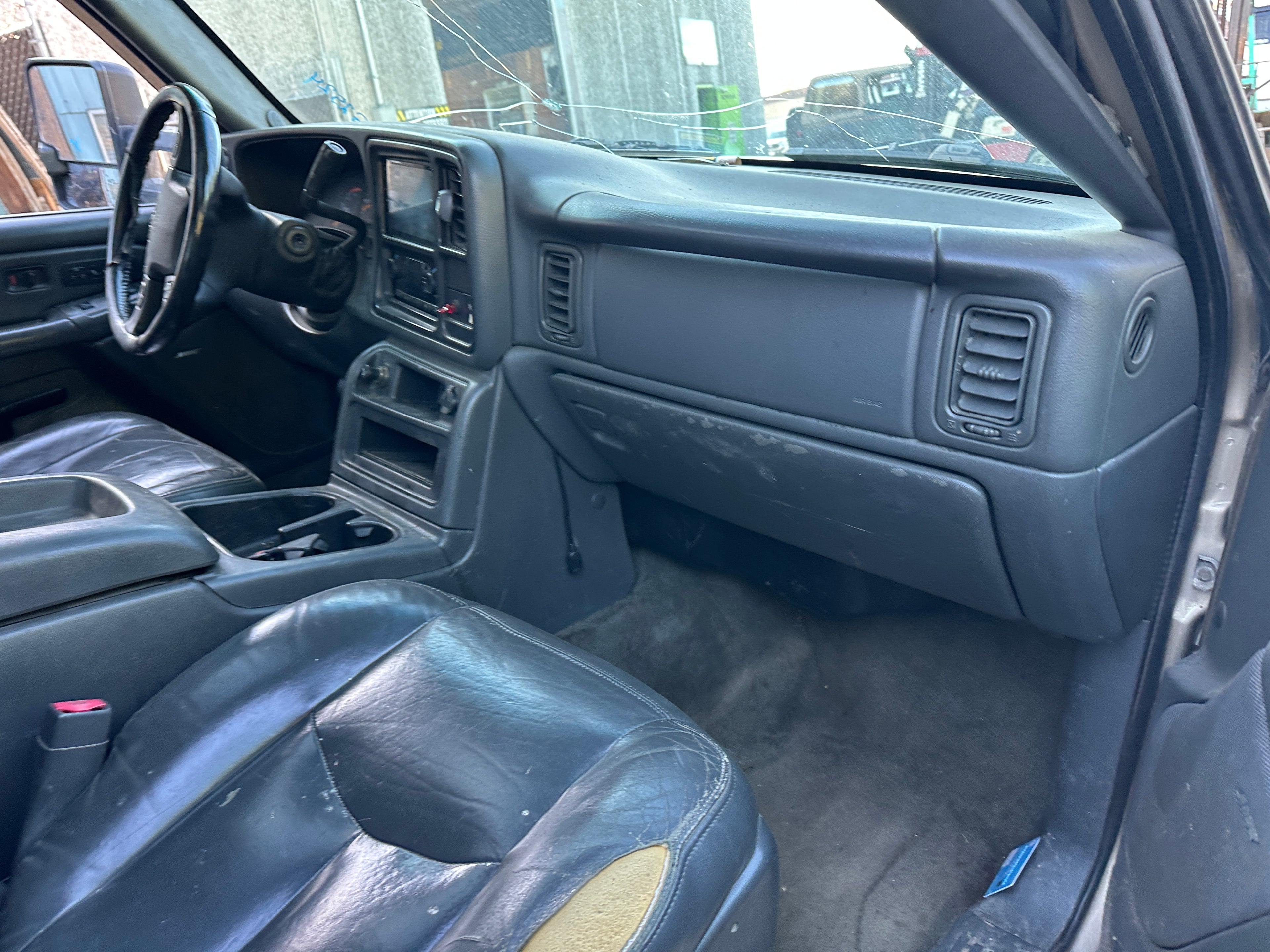 2005 GMC Sierra K2500HD 6.6 LLY Duramax – G2524