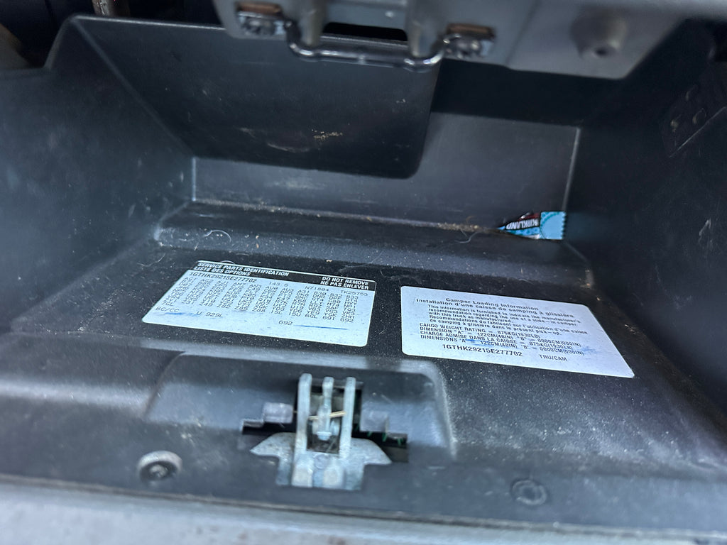 2005 GMC Sierra K2500HD 6.6 LLY Duramax – G2524