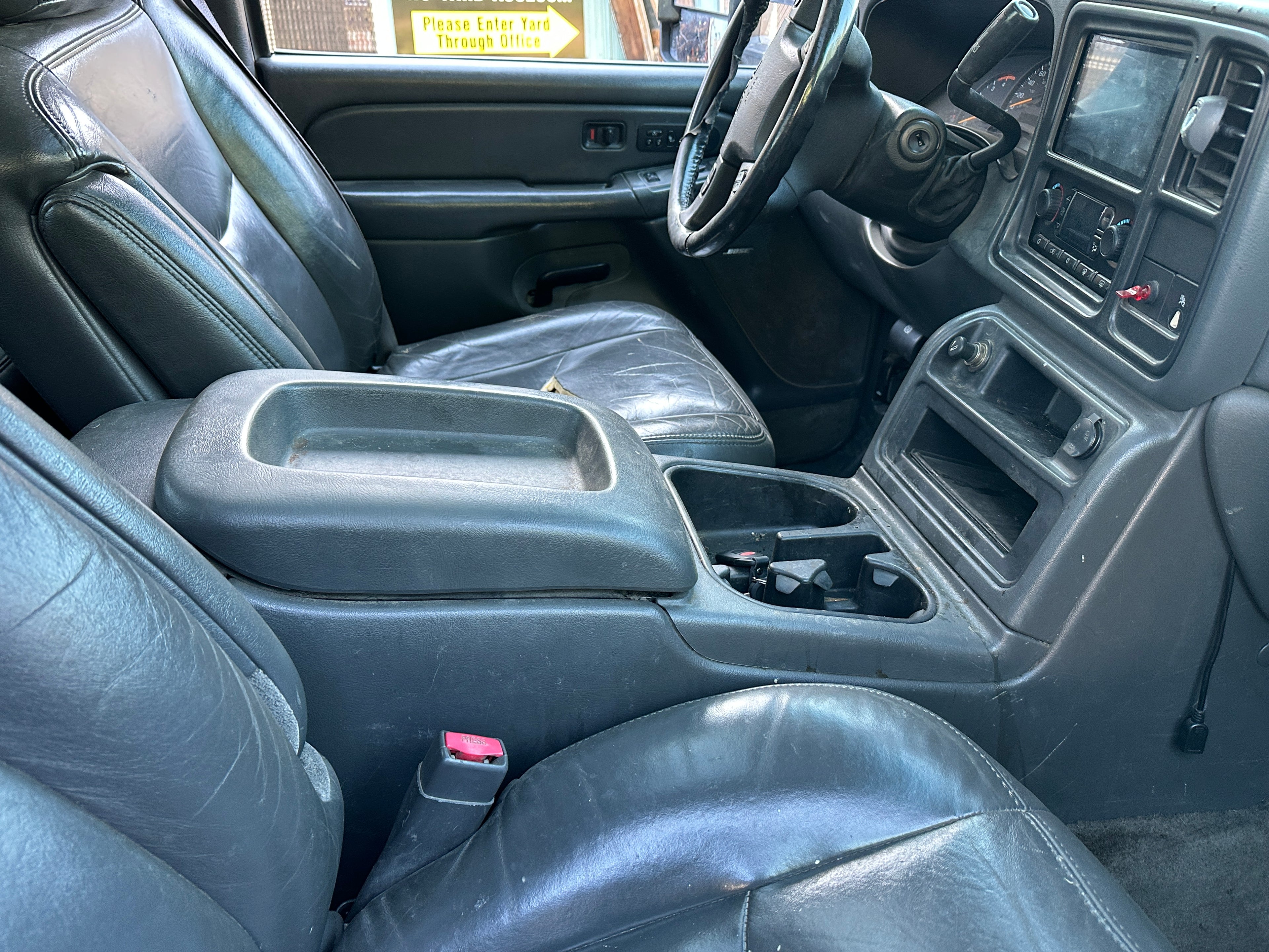 2005 GMC Sierra K2500HD 6.6 LLY Duramax – G2524