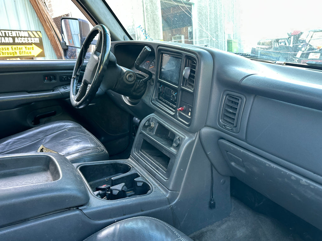 2005 GMC Sierra K2500HD 6.6 LLY Duramax – G2524