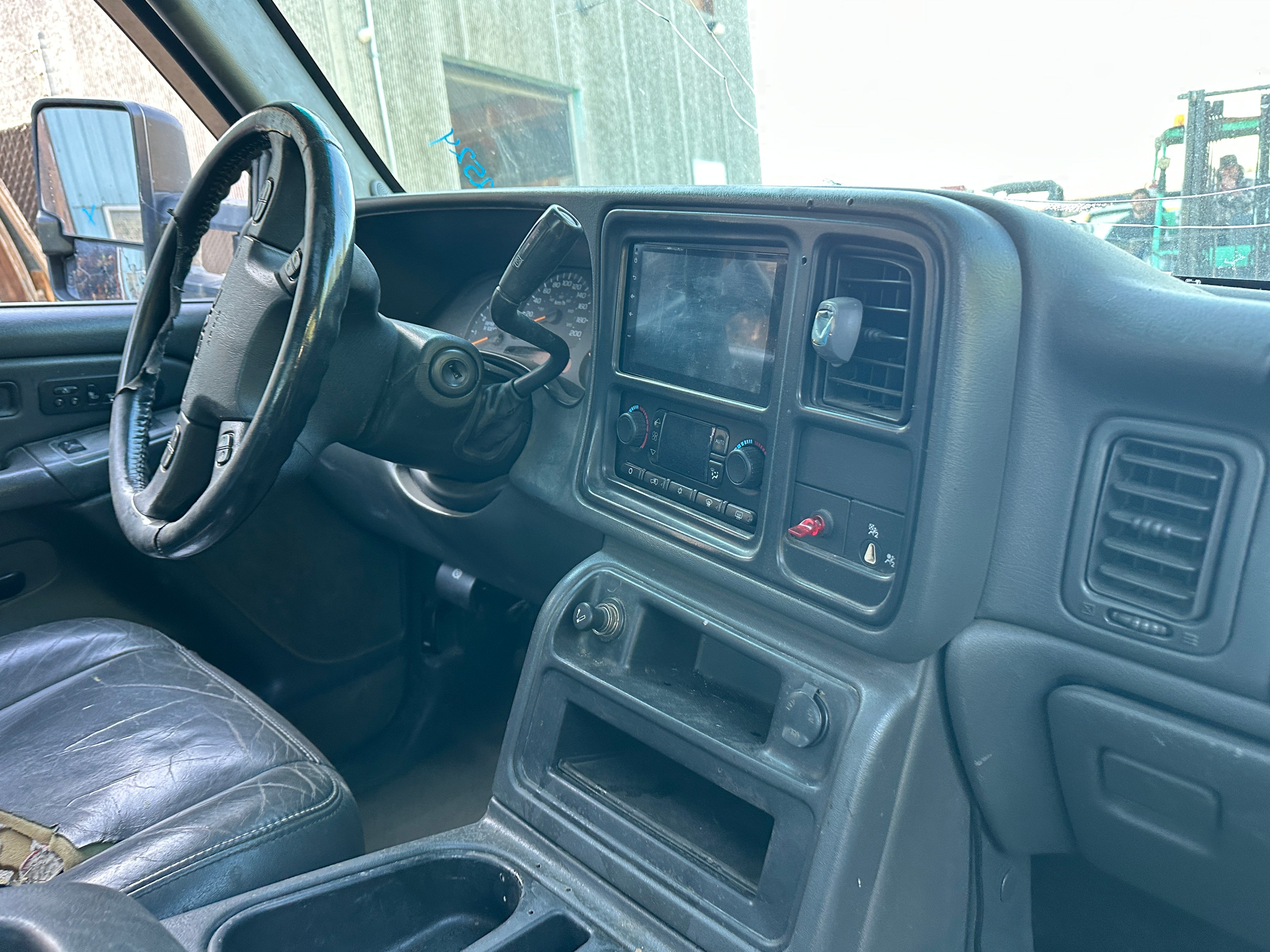 2005 GMC Sierra K2500HD 6.6 LLY Duramax – G2524