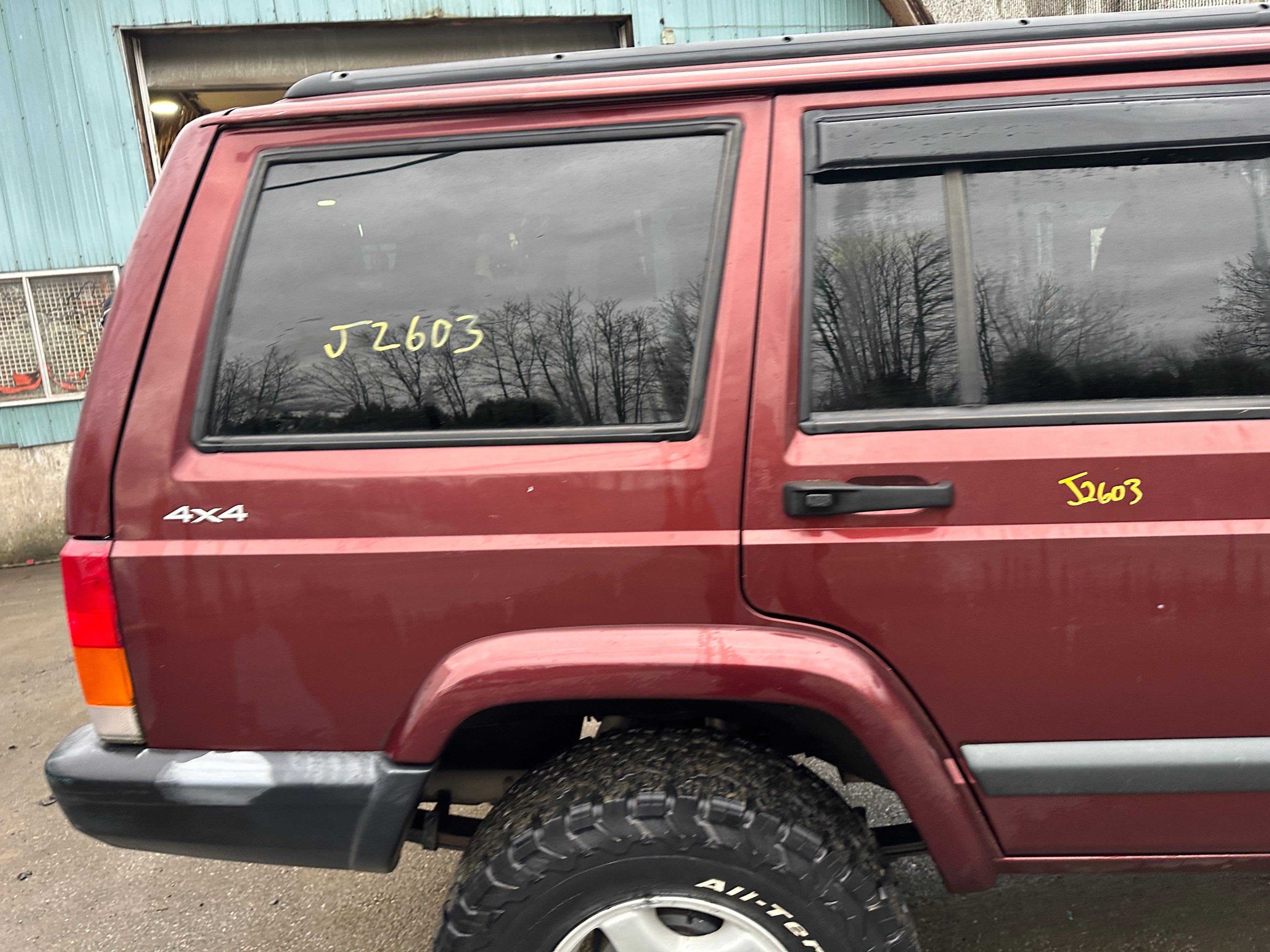 2000 Jeep Cherokee XJ Sport 4.0 – J2603