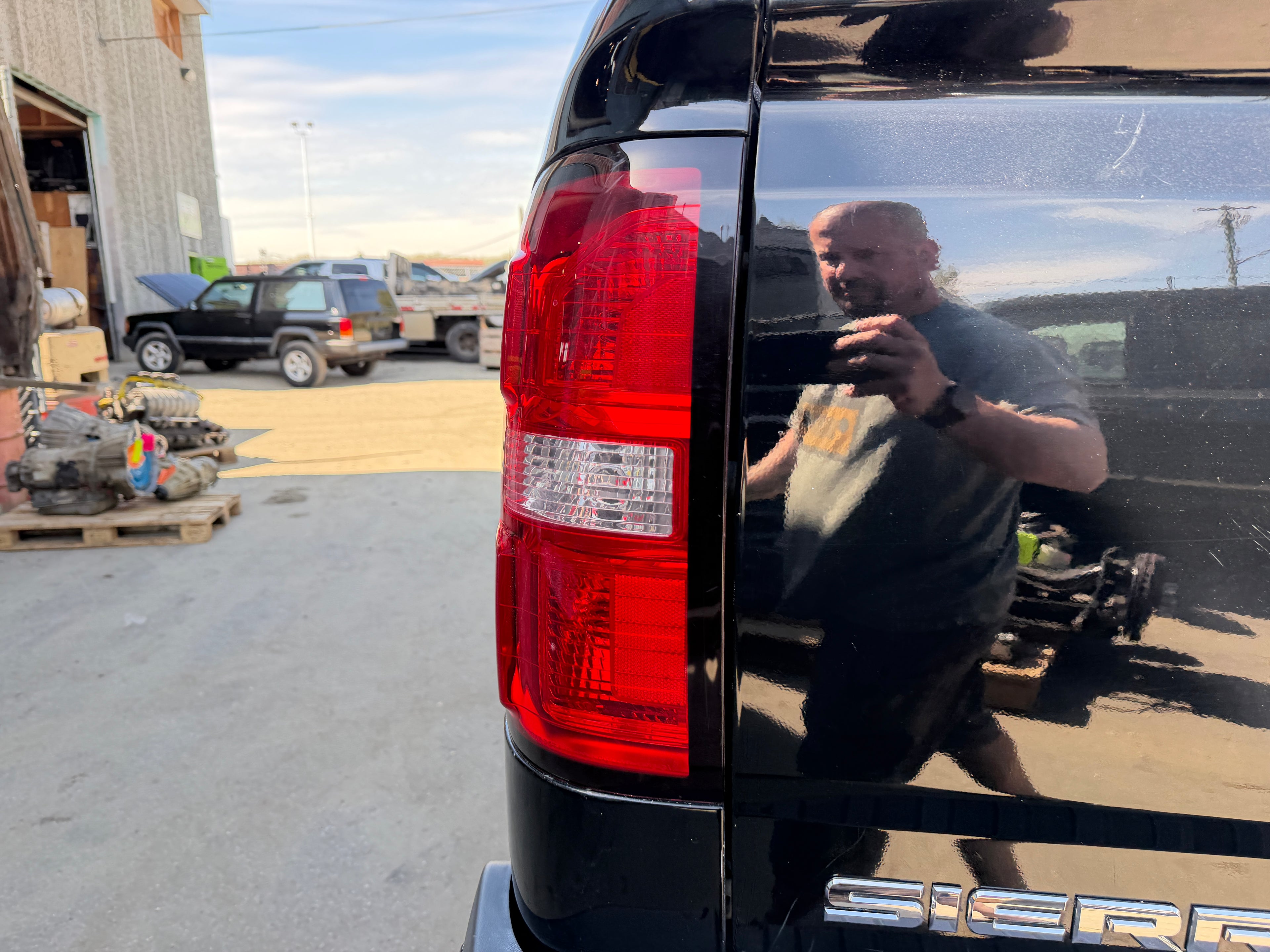 2019 GMC Sierra 3500HD Denali 6.6 L5P Duramax – G2611