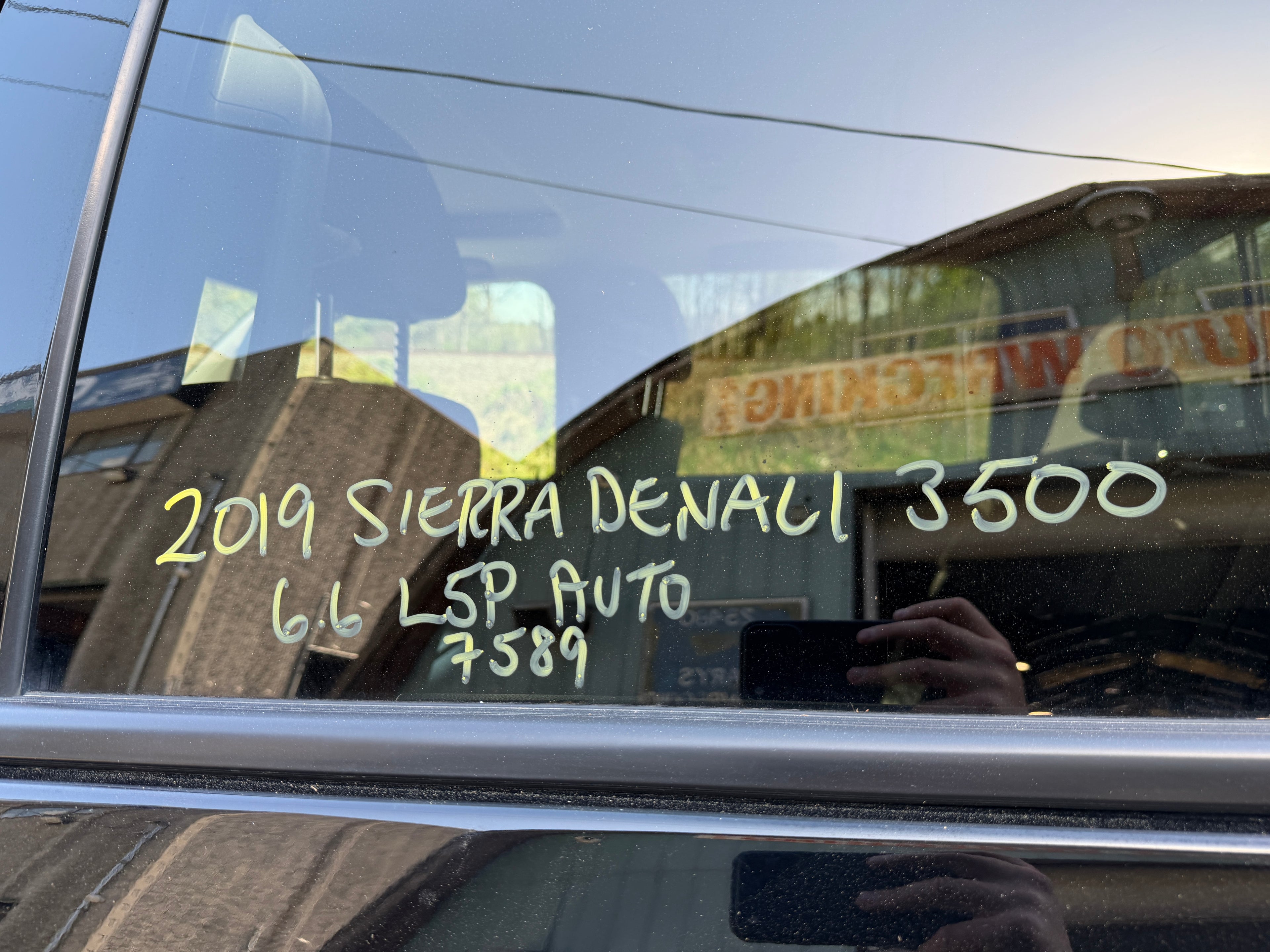 2019 GMC Sierra 3500HD Denali 6.6 L5P Duramax – G2611