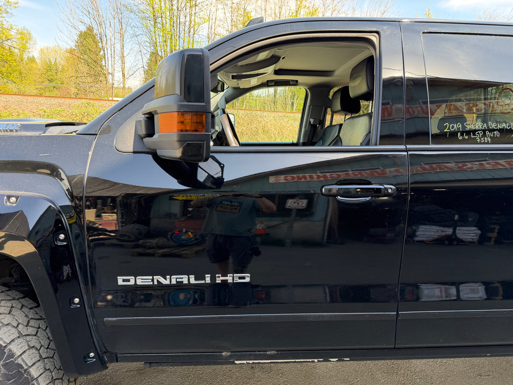 2019 GMC Sierra 3500HD Denali 6.6 L5P Duramax – G2611