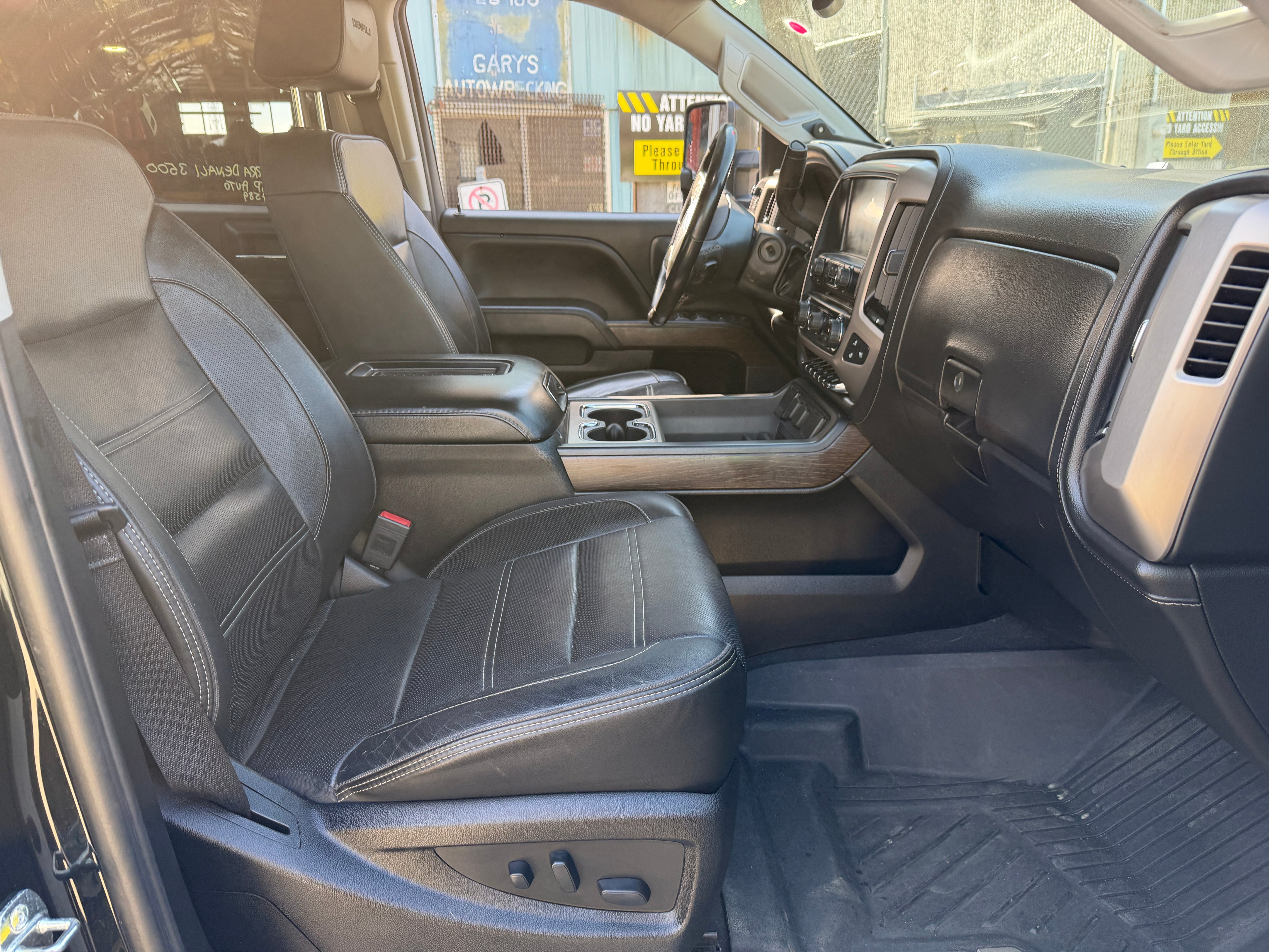 2019 GMC Sierra 3500HD Denali 6.6 L5P Duramax – G2611