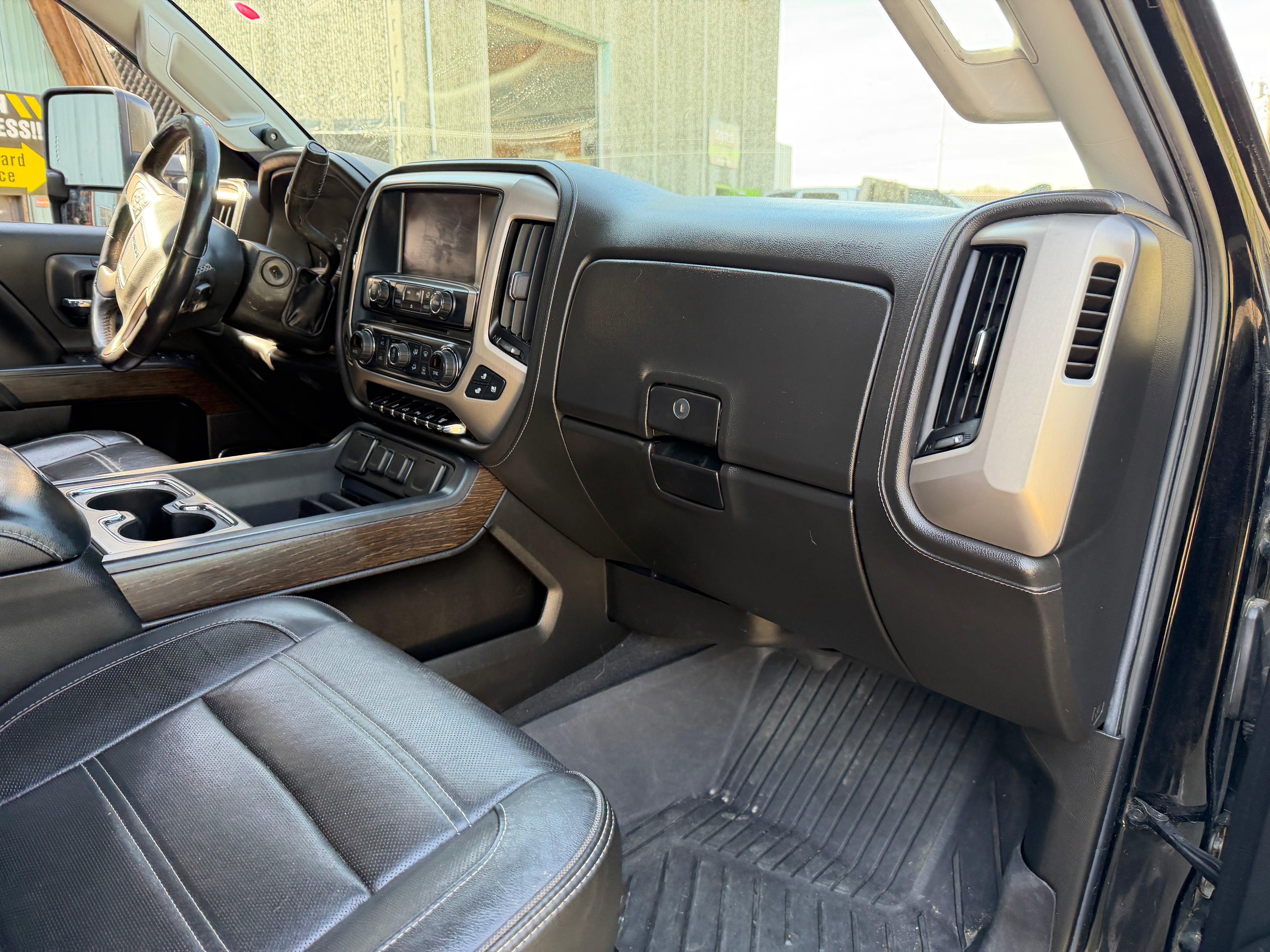 2019 GMC Sierra 3500HD Denali 6.6 L5P Duramax – G2611