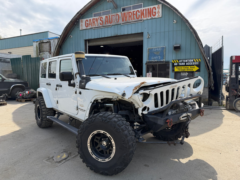 2015 Jeep Wrangler JK Unlimited Sahara 3.6 – J2616