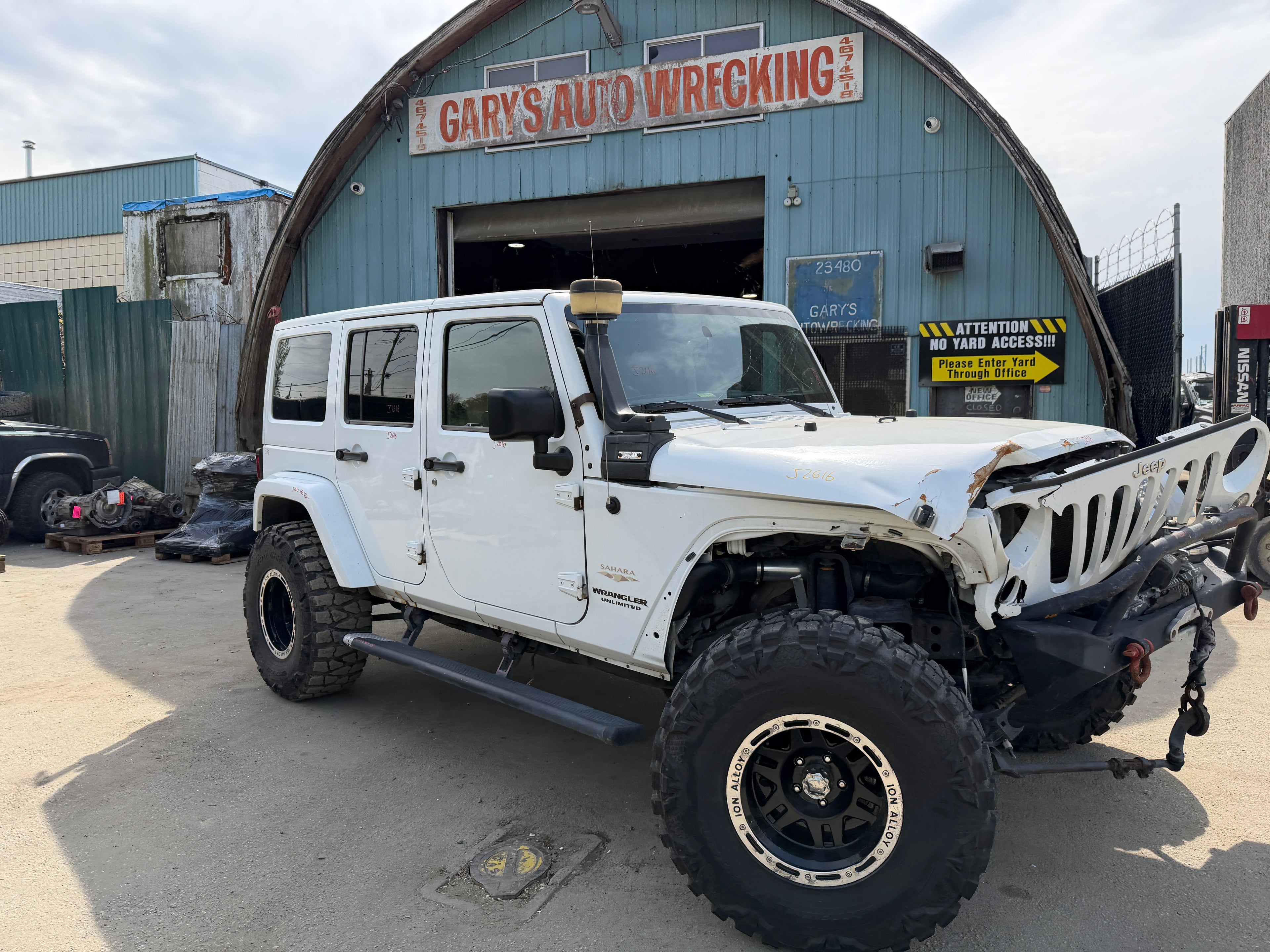 2015 Jeep Wrangler JK Unlimited Sahara 3.6 – J2616
