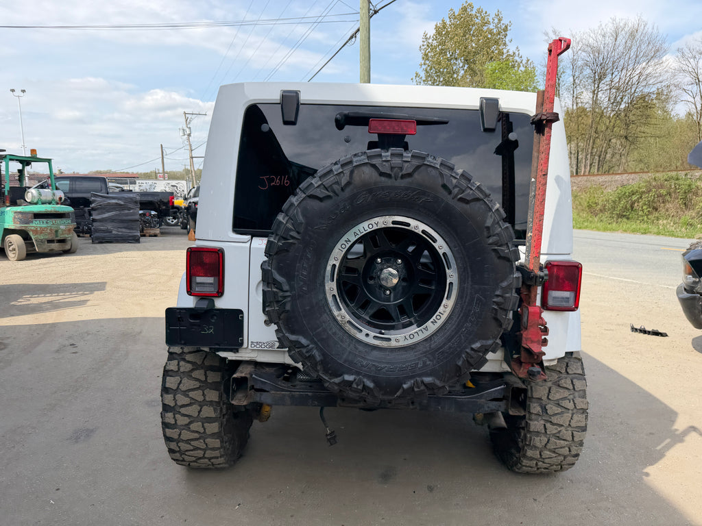 2015 Jeep Wrangler JK Unlimited Sahara 3.6 – J2616