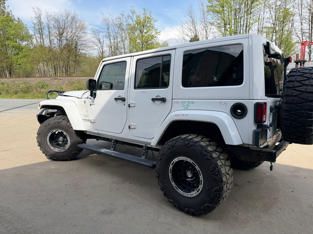2015 Jeep Wrangler JK Unlimited Sahara 3.6 – J2616