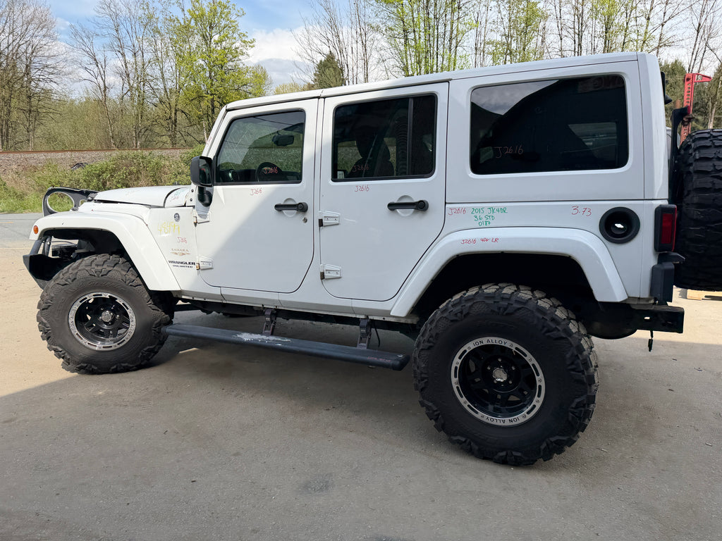 2015 Jeep Wrangler JK Unlimited Sahara 3.6 – J2616