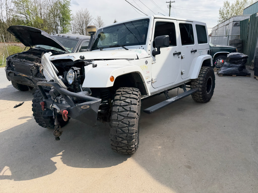 2015 Jeep Wrangler JK Unlimited Sahara 3.6 – J2616