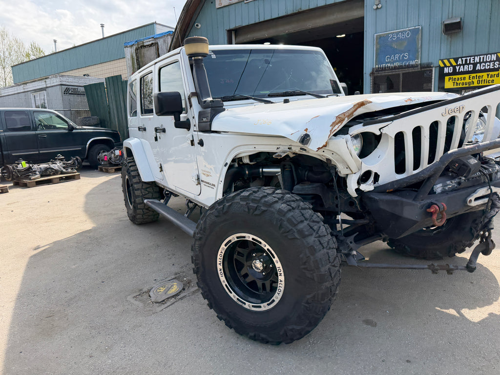 2015 Jeep Wrangler JK Unlimited Sahara 3.6 – J2616