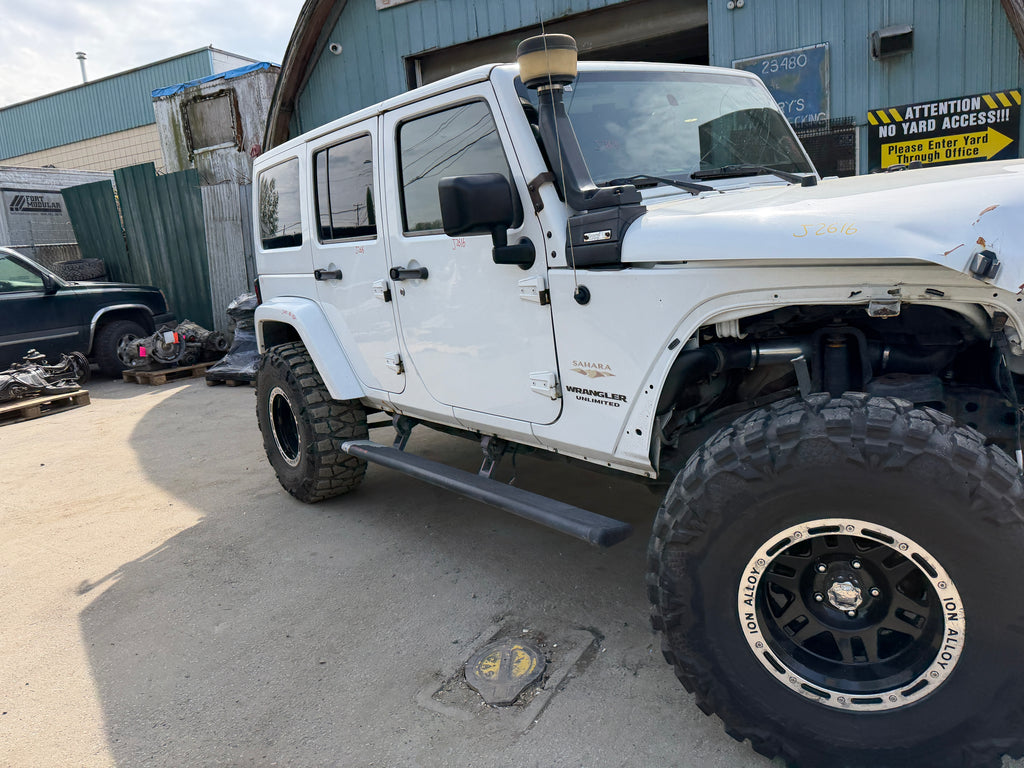 2015 Jeep Wrangler JK Unlimited Sahara 3.6 – J2616