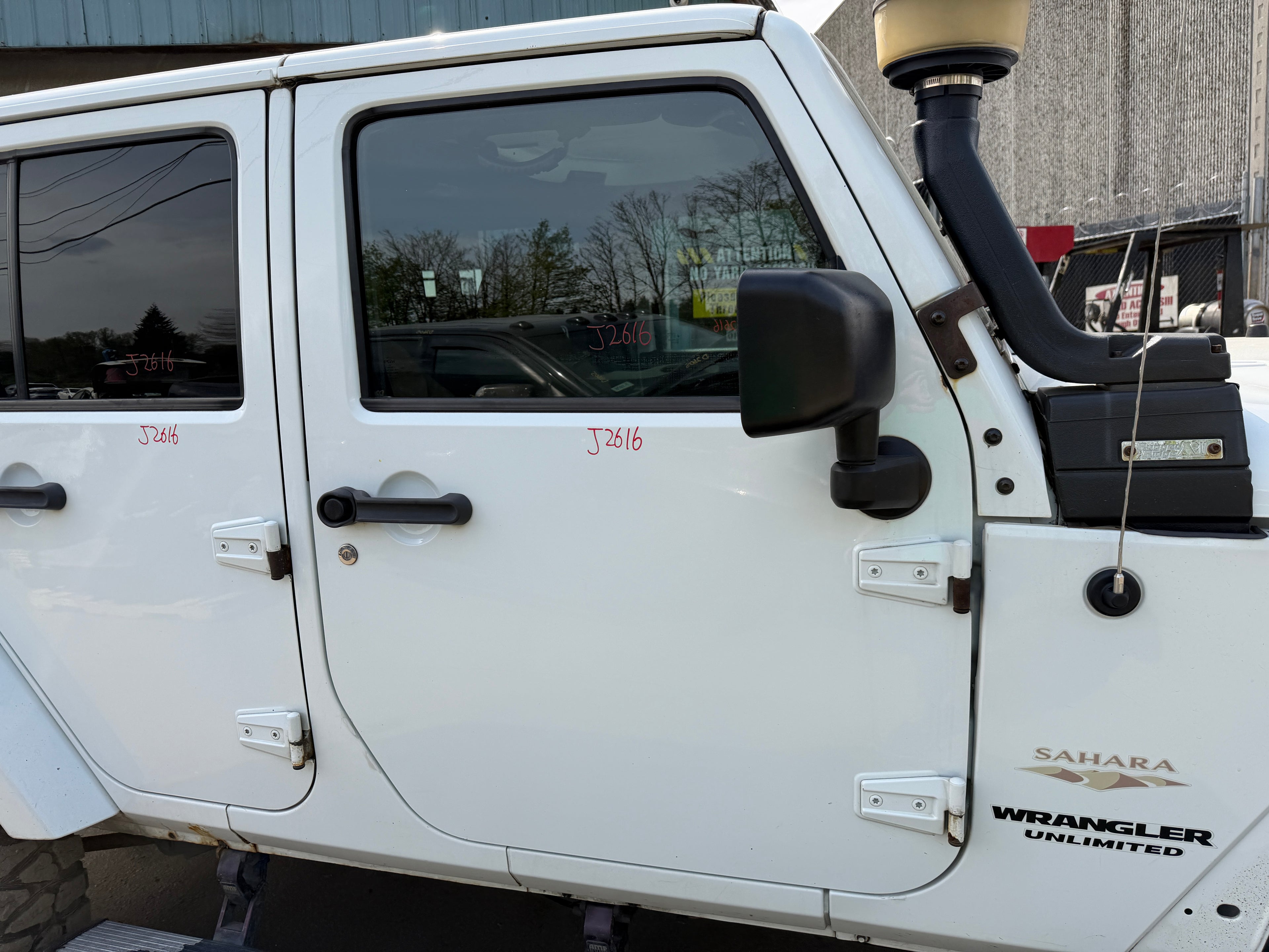 2015 Jeep Wrangler JK Unlimited Sahara 3.6 – J2616