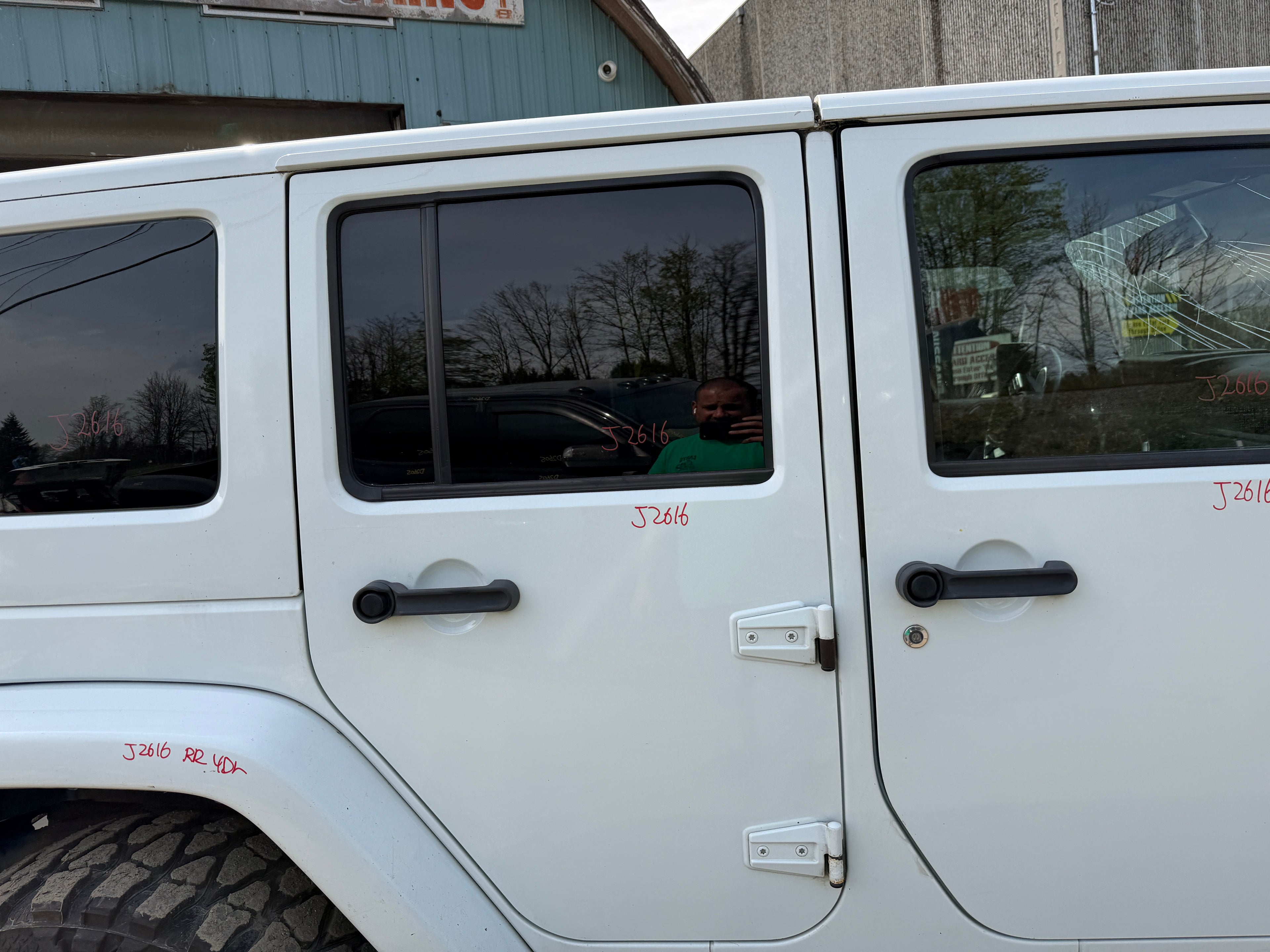 2015 Jeep Wrangler JK Unlimited Sahara 3.6 – J2616