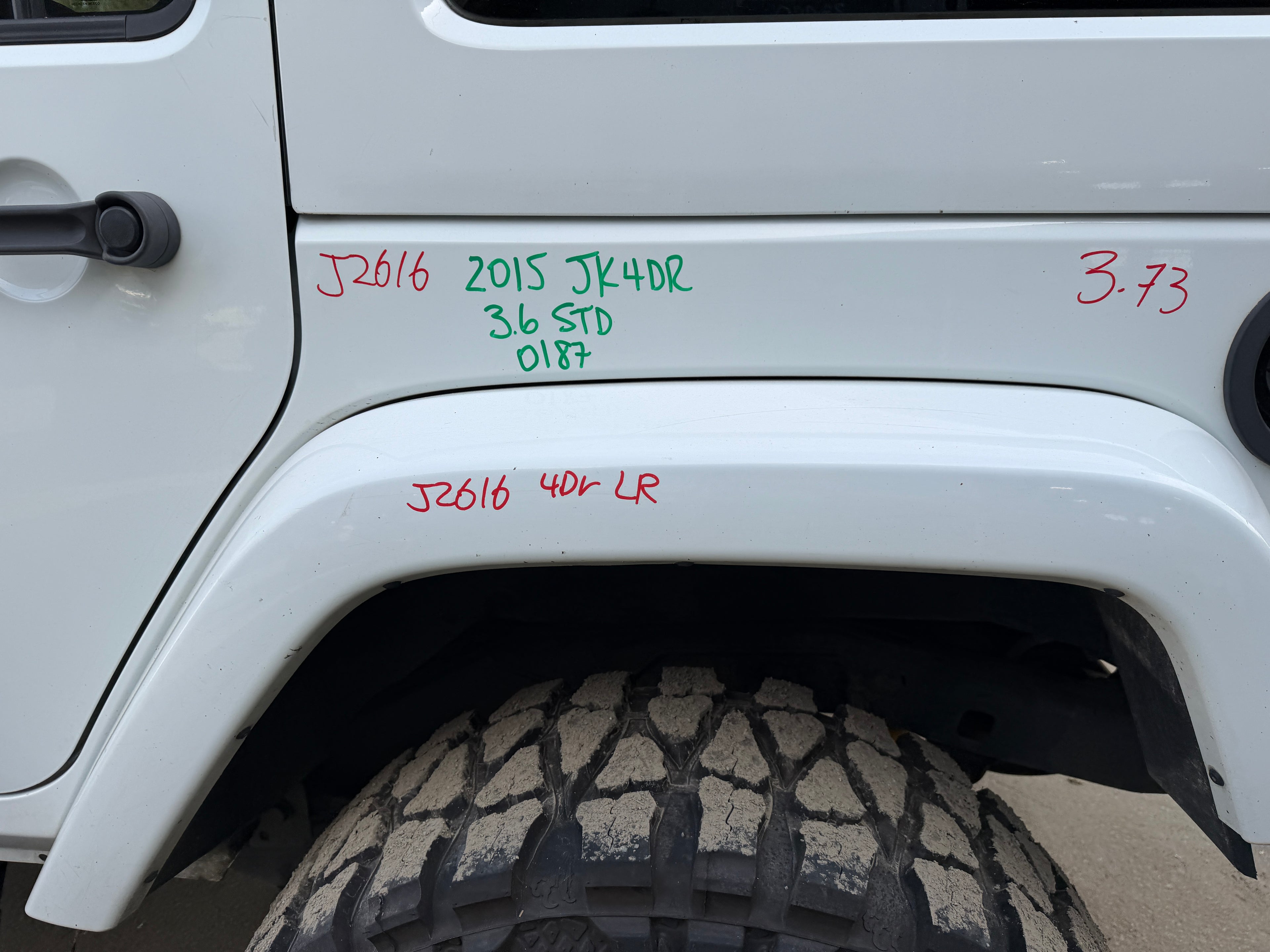 2015 Jeep Wrangler JK Unlimited Sahara 3.6 – J2616