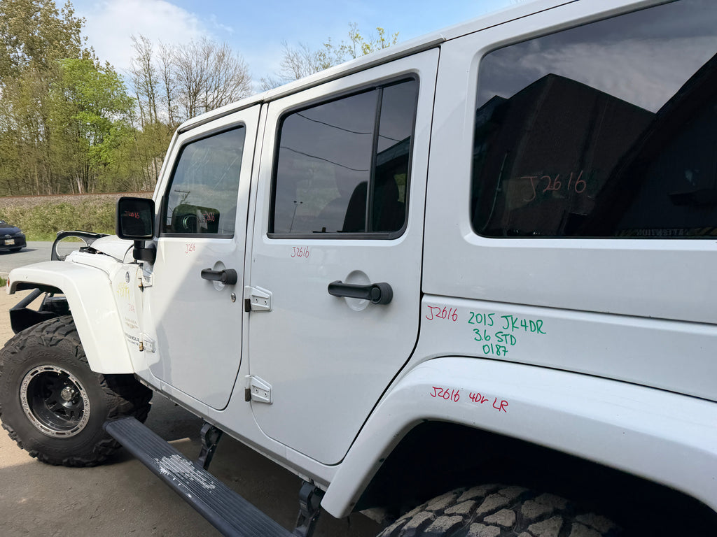 2015 Jeep Wrangler JK Unlimited Sahara 3.6 – J2616