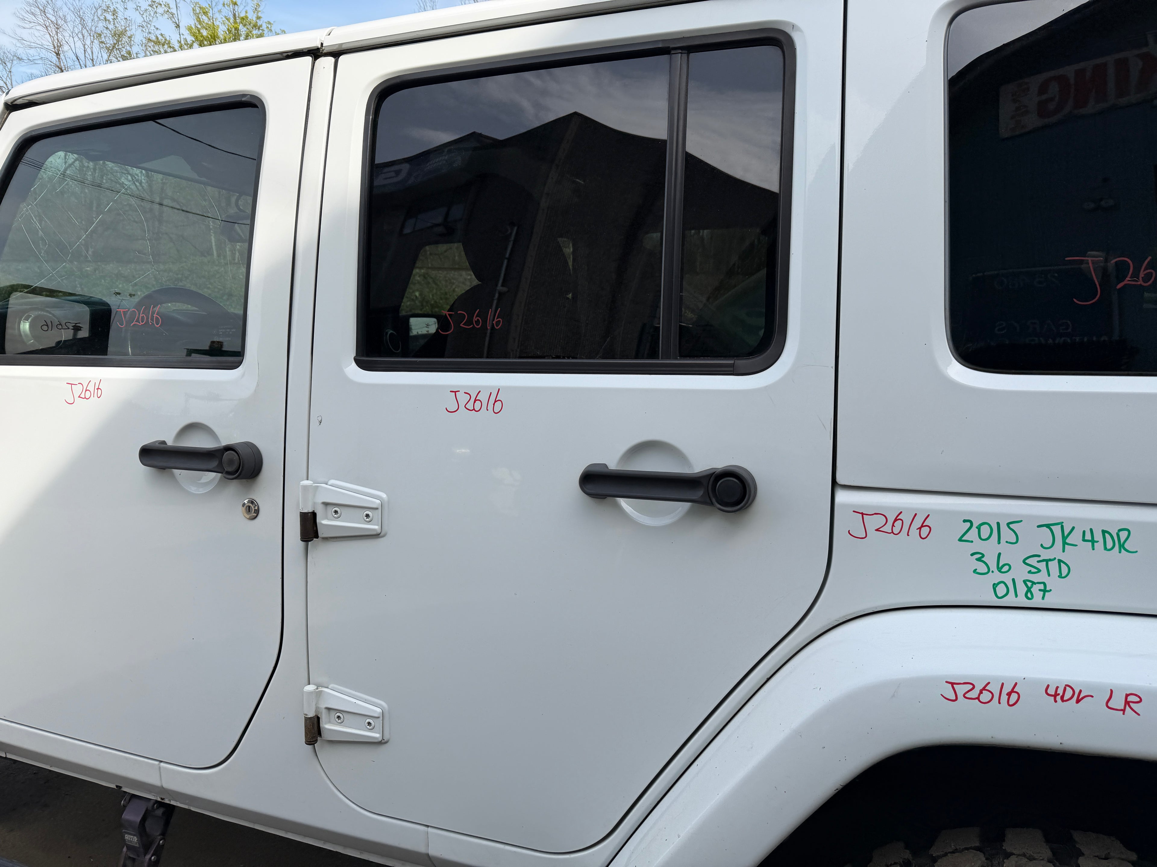 2015 Jeep Wrangler JK Unlimited Sahara 3.6 – J2616