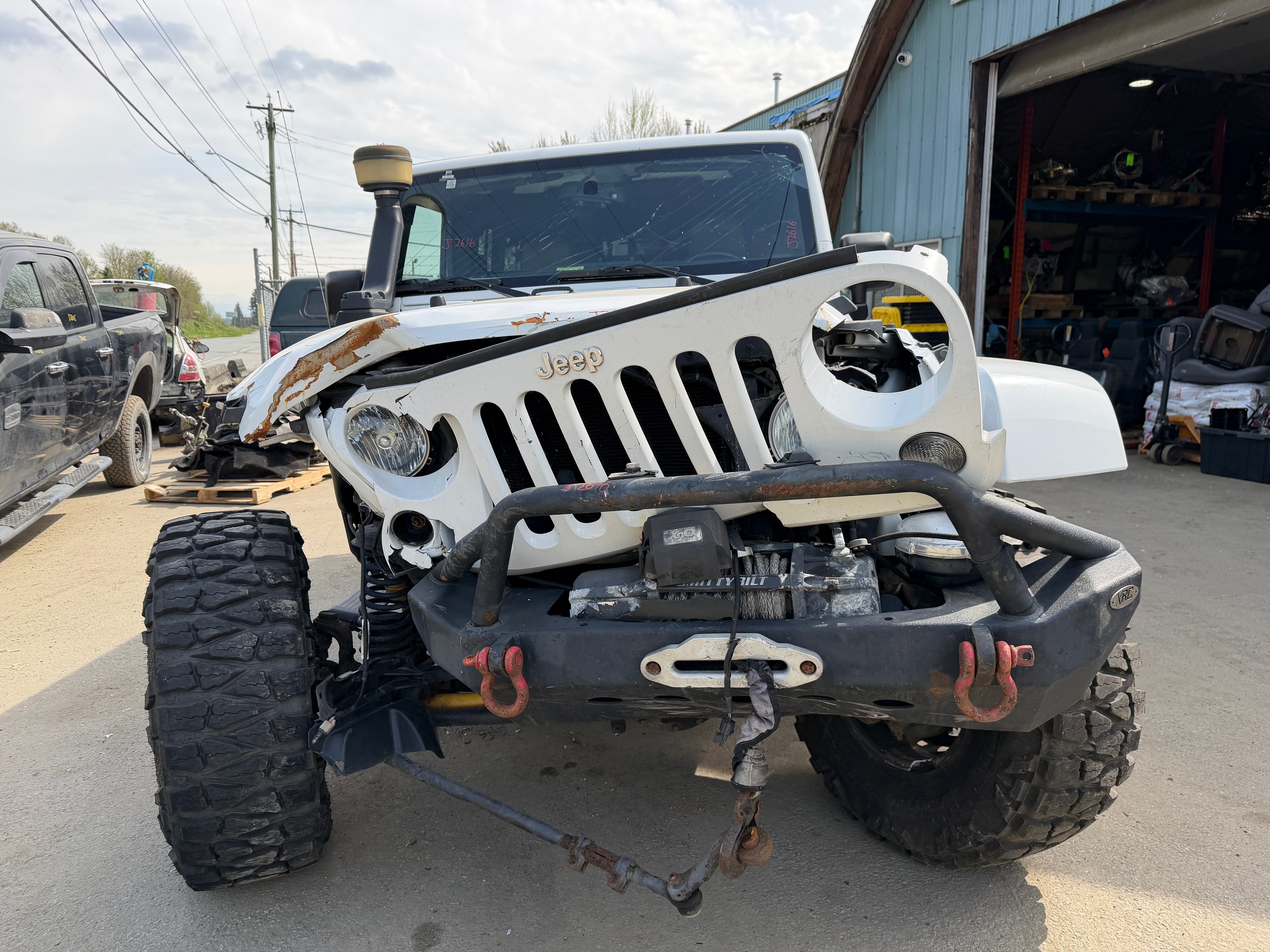 2015 Jeep Wrangler JK Unlimited Sahara 3.6 – J2616