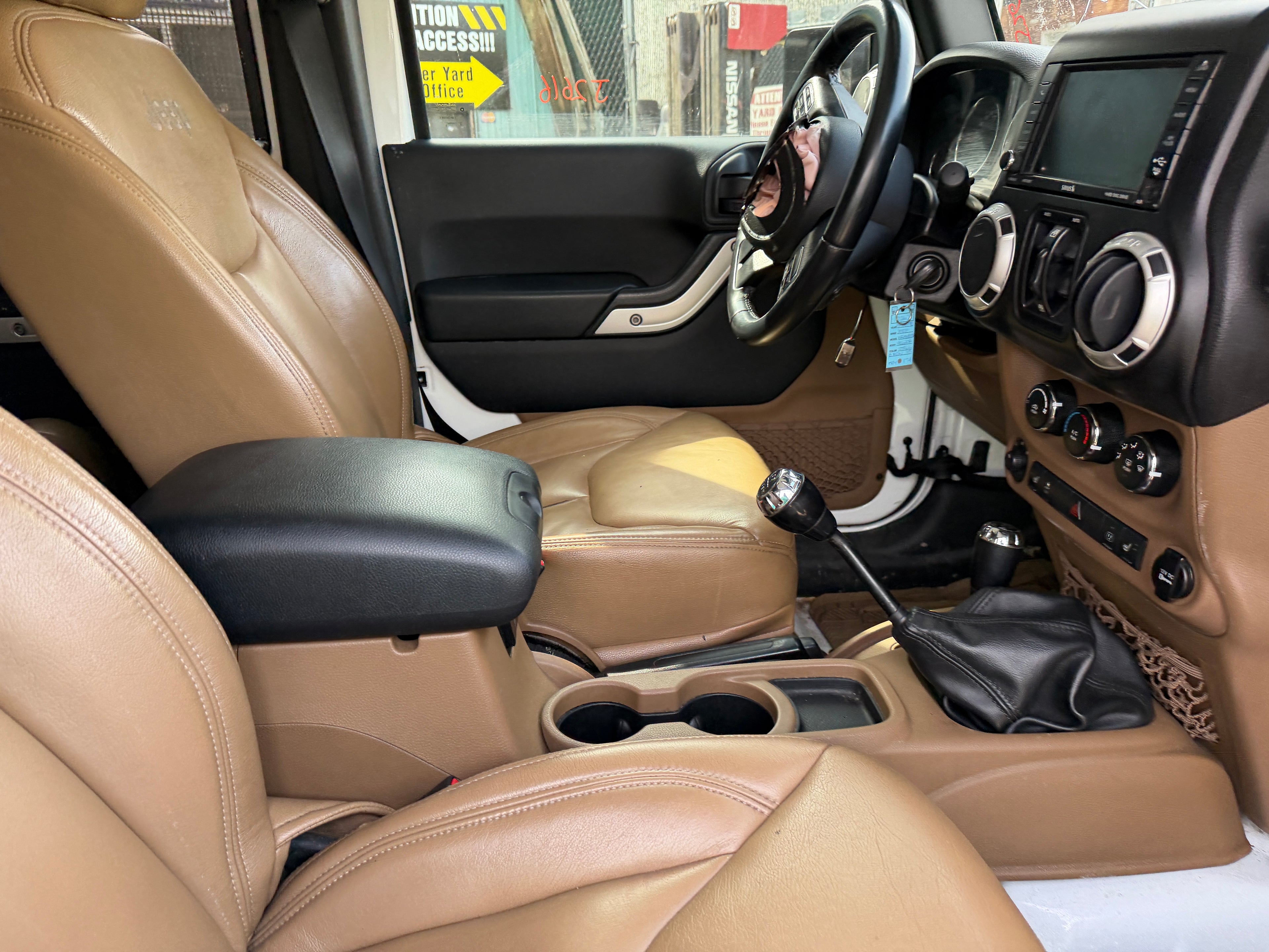 2015 Jeep Wrangler JK Unlimited Sahara 3.6 – J2616