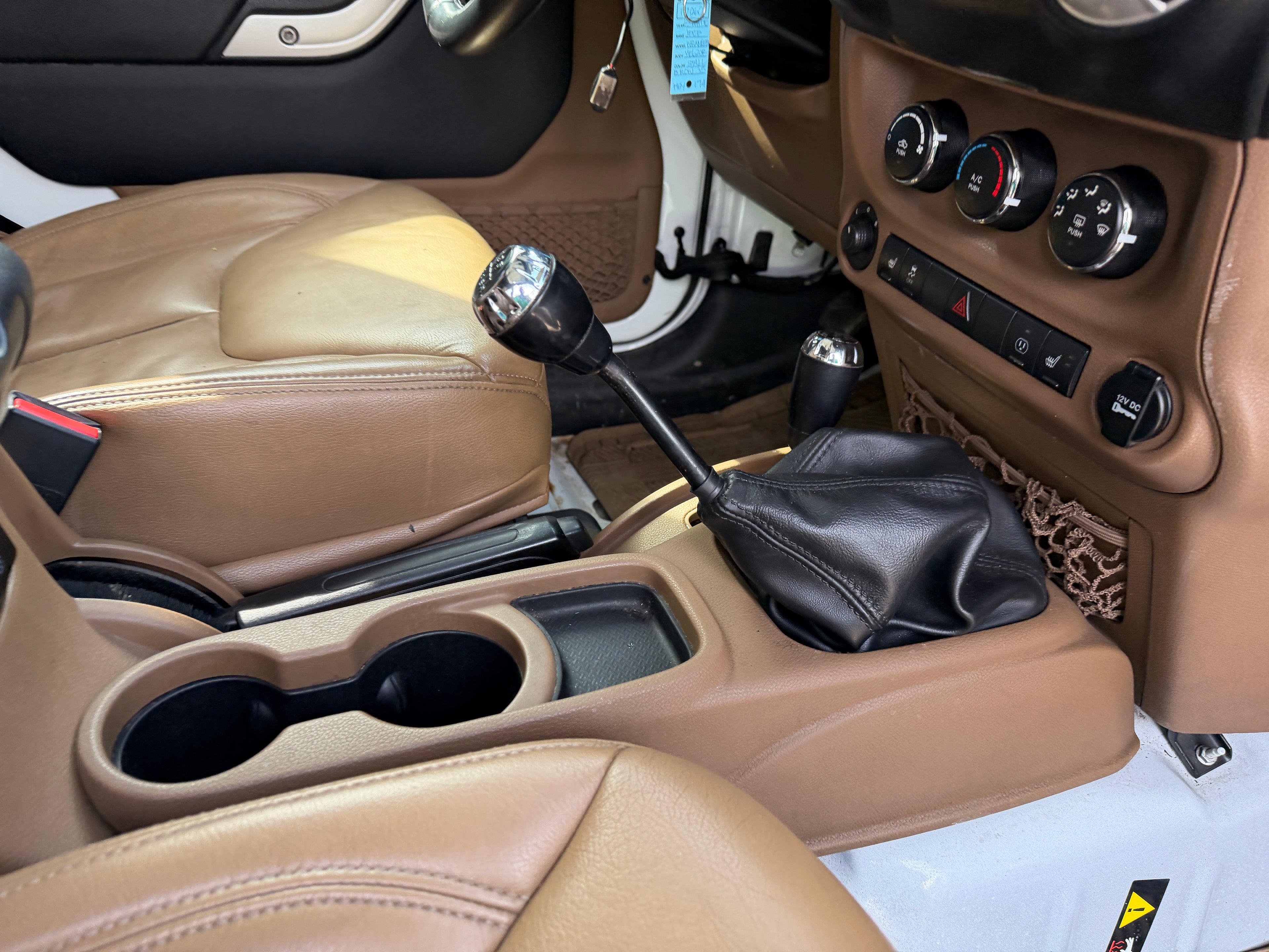 2015 Jeep Wrangler JK Unlimited Sahara 3.6 – J2616