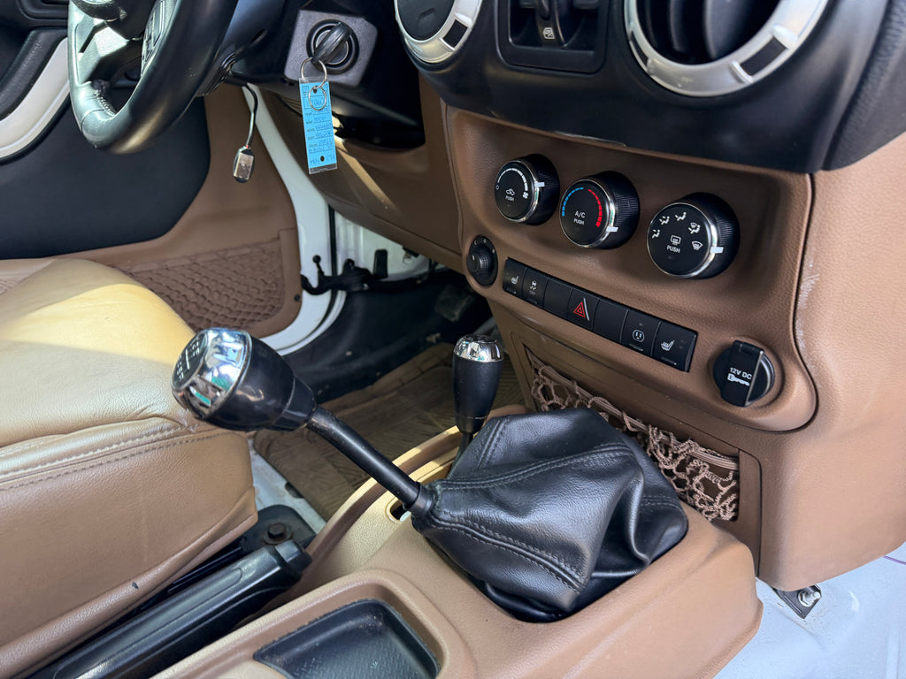 2015 Jeep Wrangler JK Unlimited Sahara 3.6 – J2616