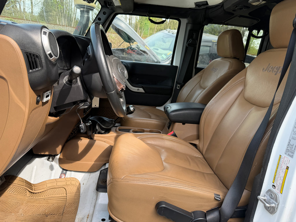 2015 Jeep Wrangler JK Unlimited Sahara 3.6 – J2616