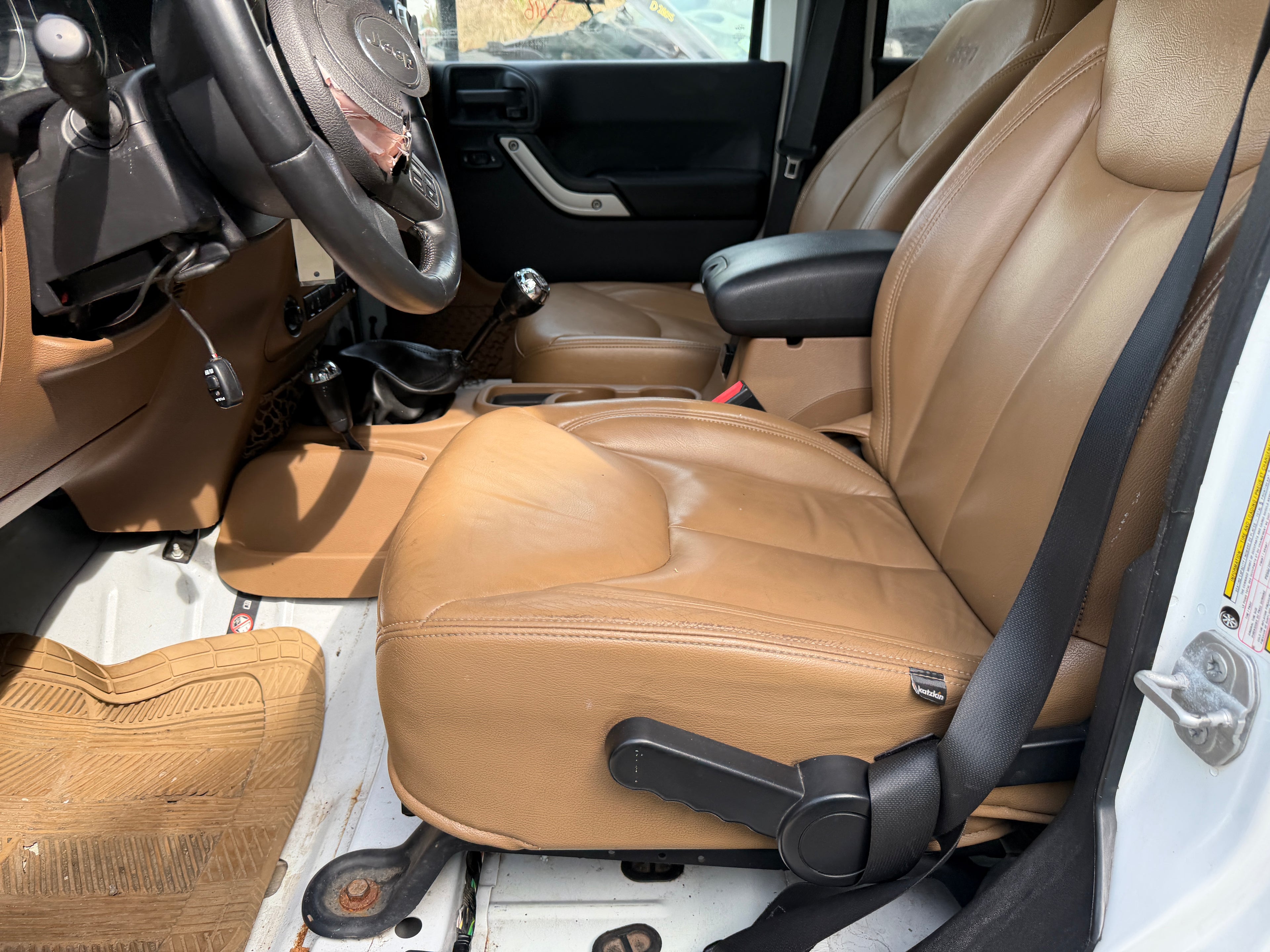 2015 Jeep Wrangler JK Unlimited Sahara 3.6 – J2616
