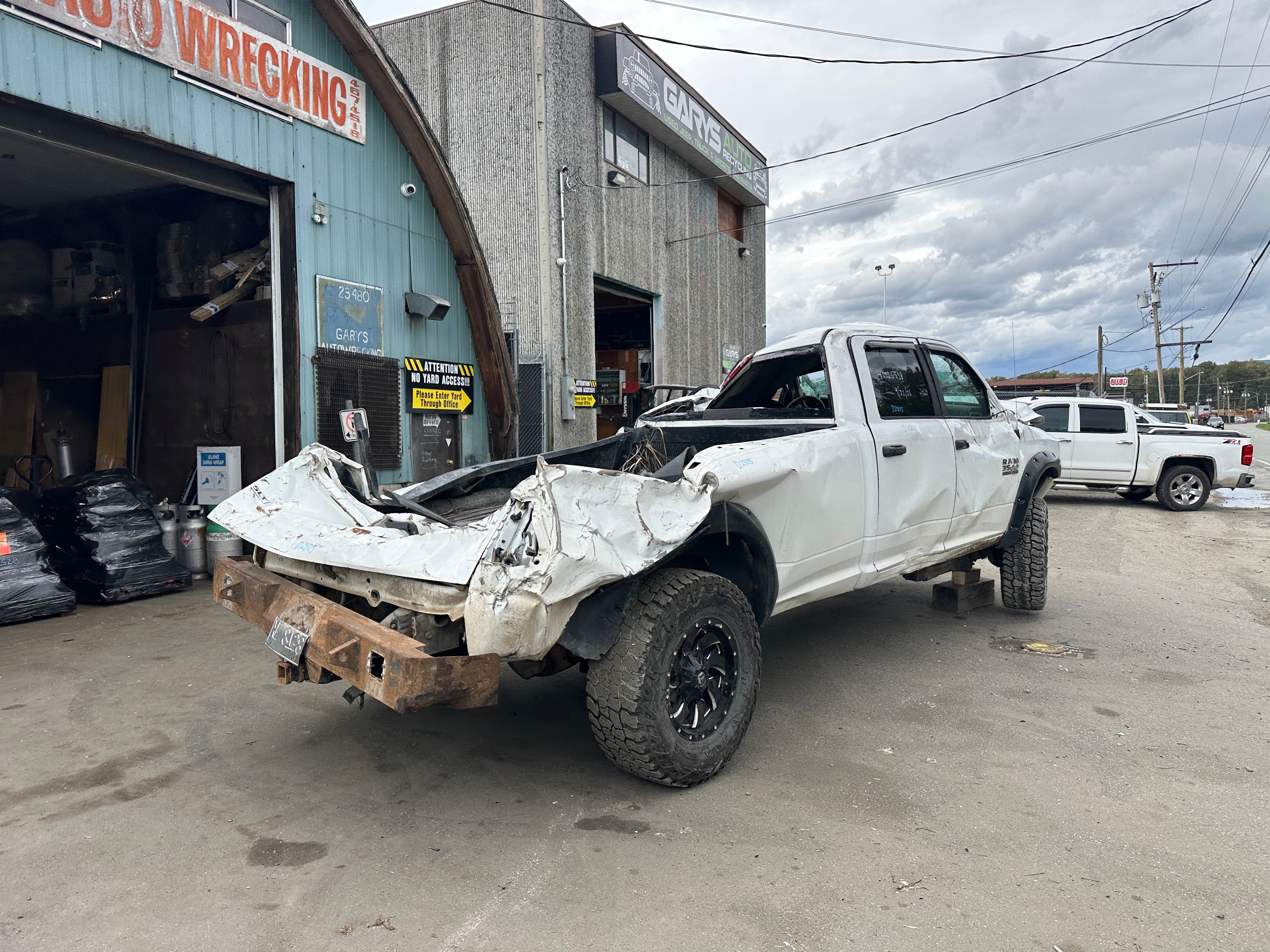 2014 Ram 3500 SLT 6.7 Cummins – D2505