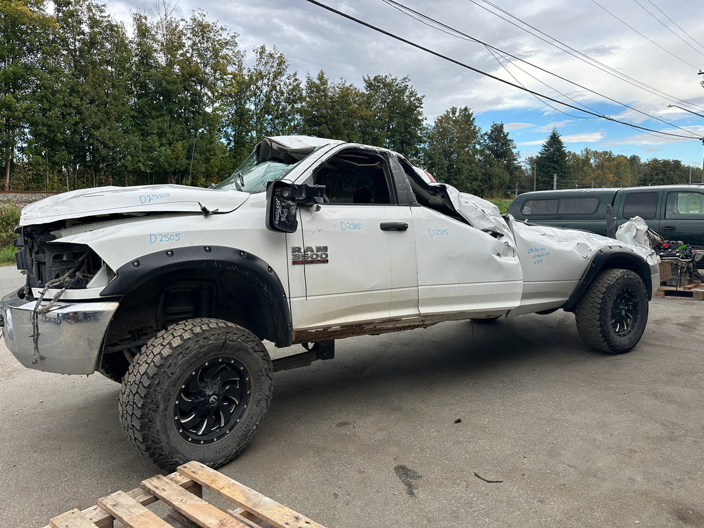 2014 Ram 3500 SLT 6.7 Cummins – D2505