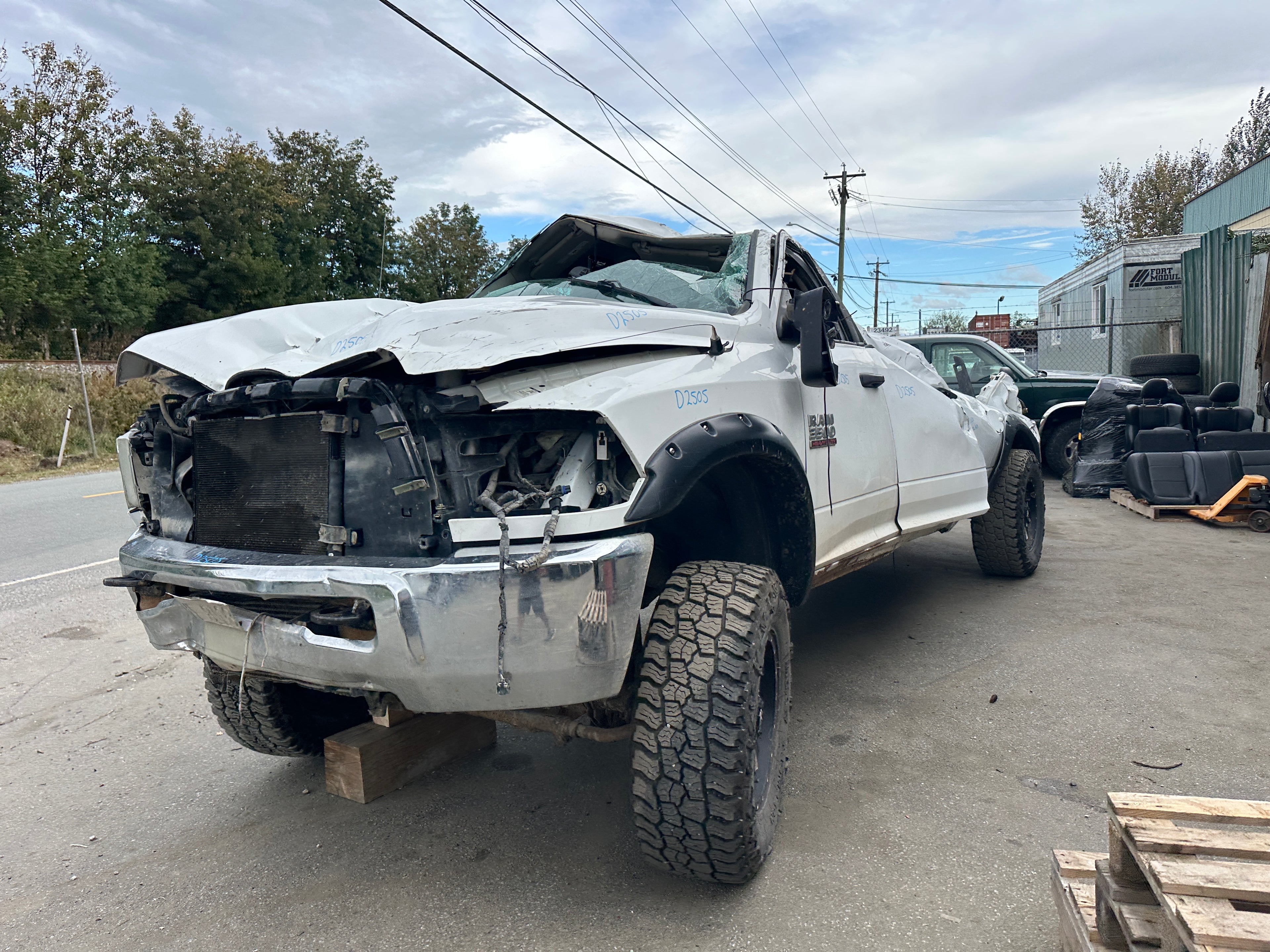 2014 Ram 3500 SLT 6.7 Cummins – D2505