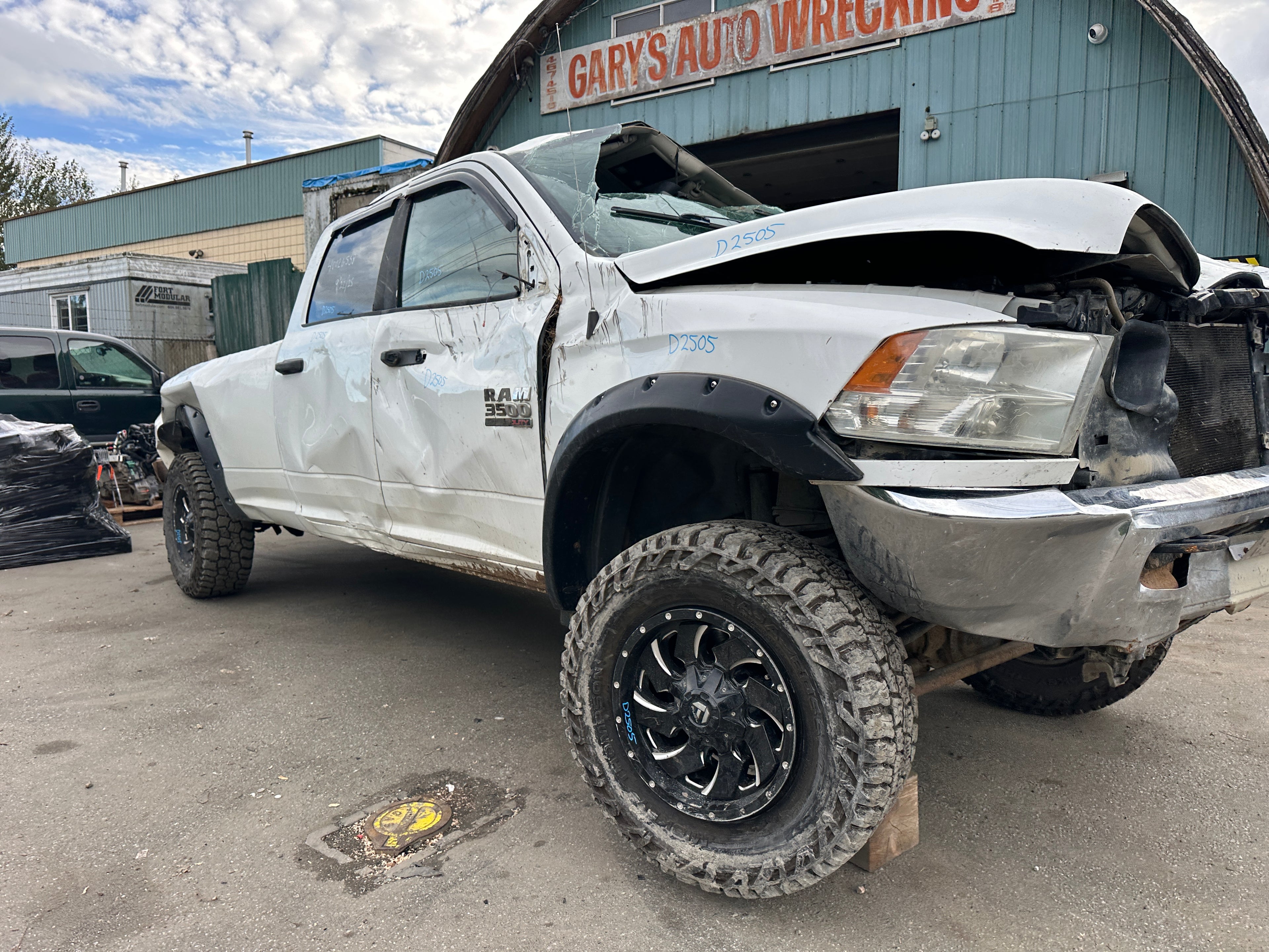 2014 Ram 3500 SLT 6.7 Cummins – D2505