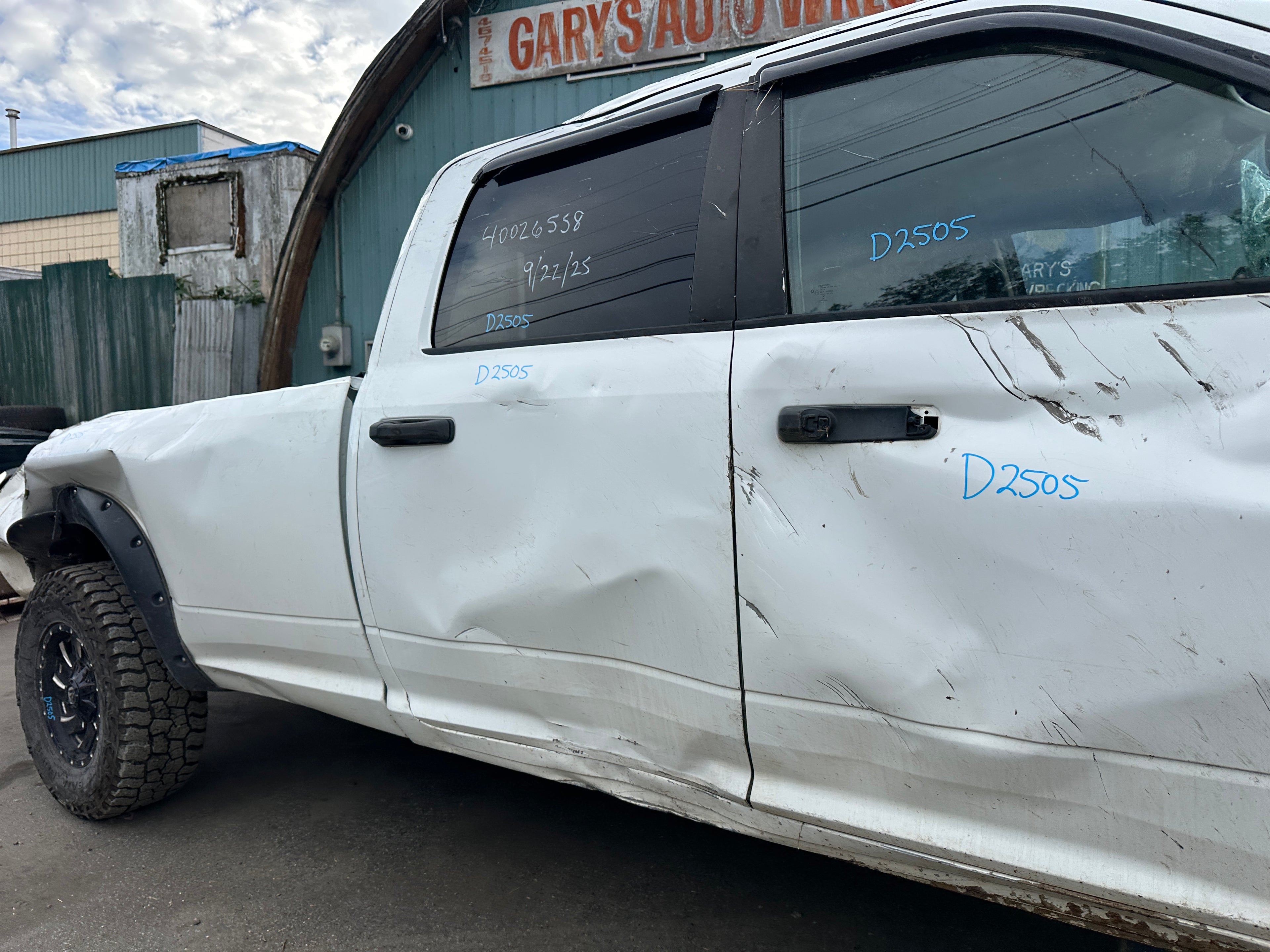 2014 Ram 3500 SLT 6.7 Cummins – D2505