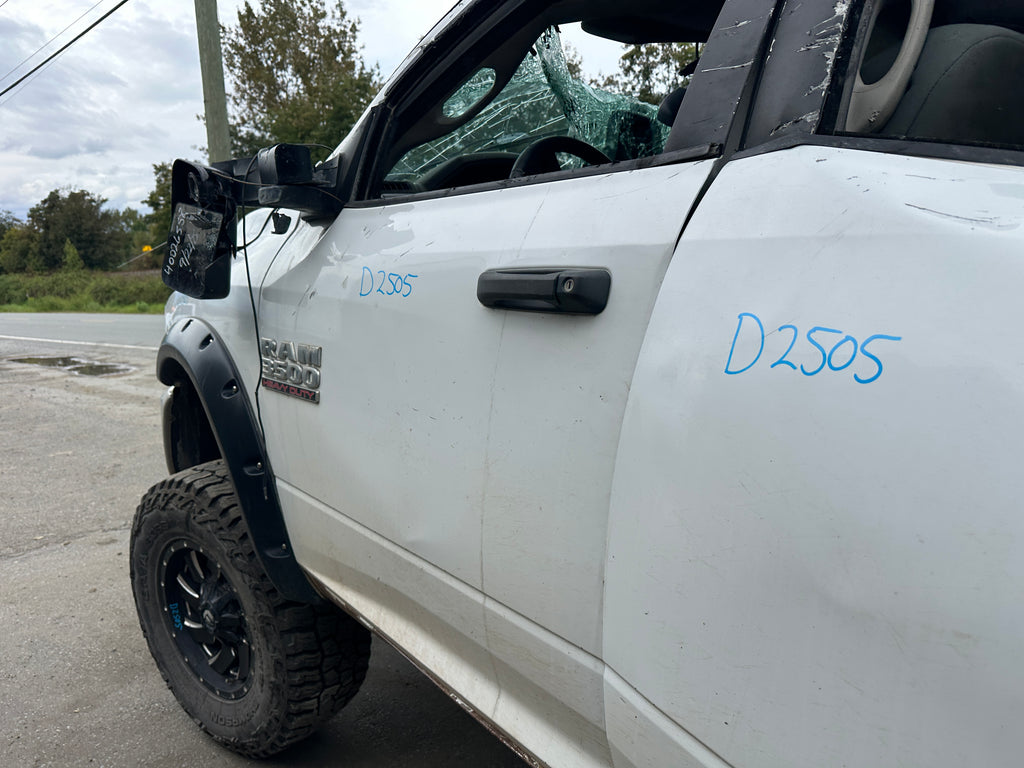 2014 Ram 3500 SLT 6.7 Cummins – D2505